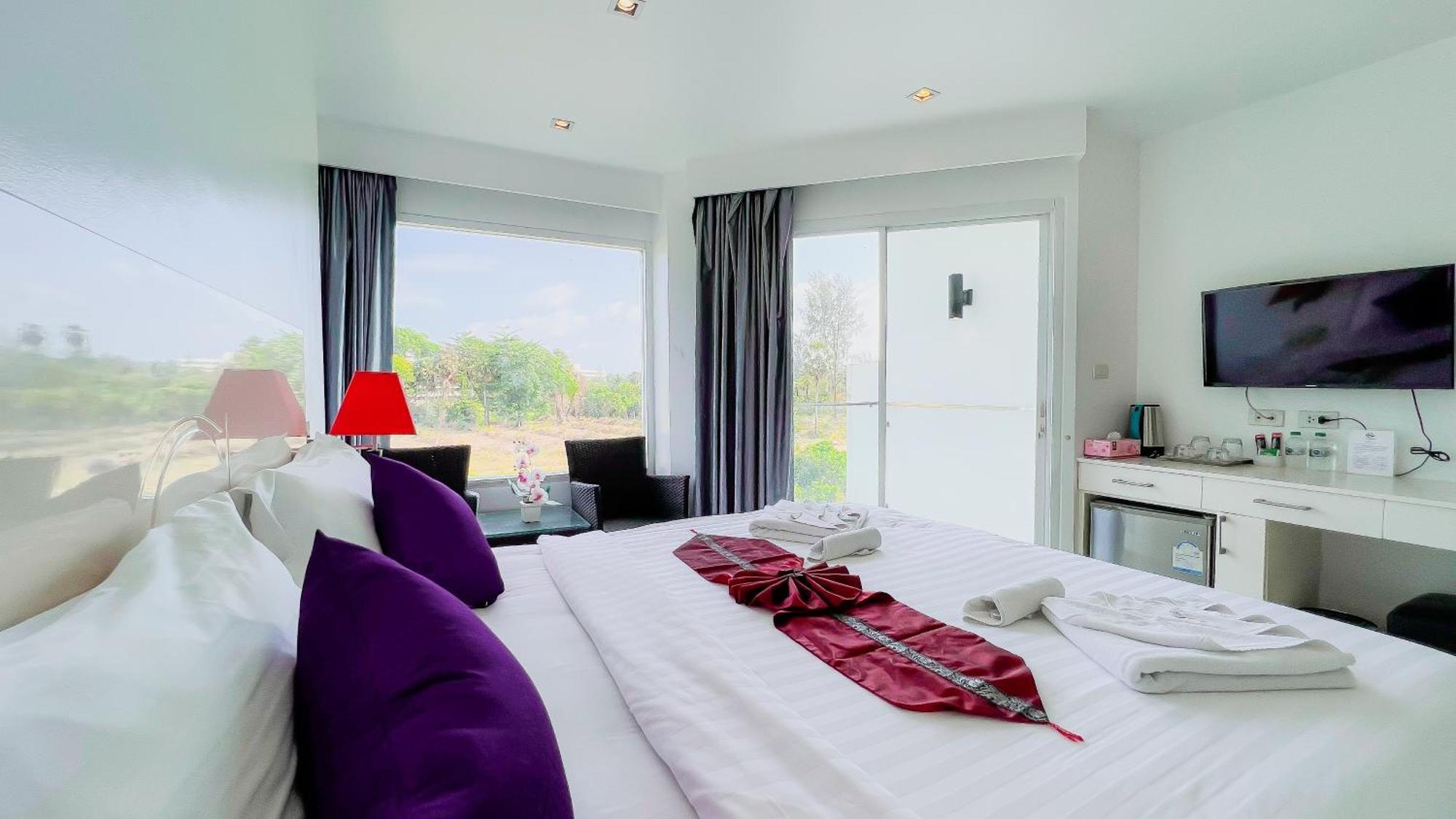 Grand Sunset Phuket Hotel 4*