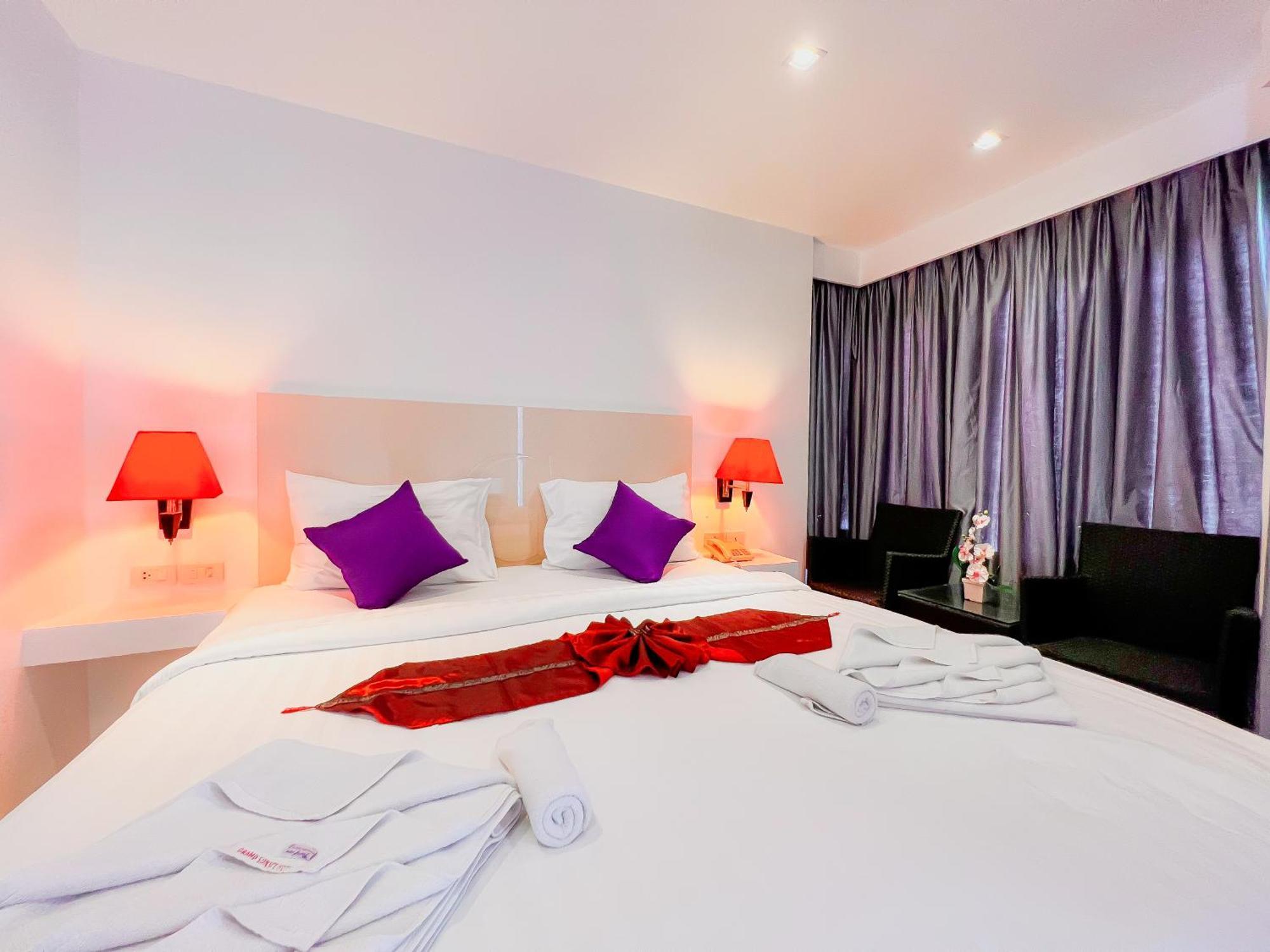 Hotel Grand Sunset Phuket