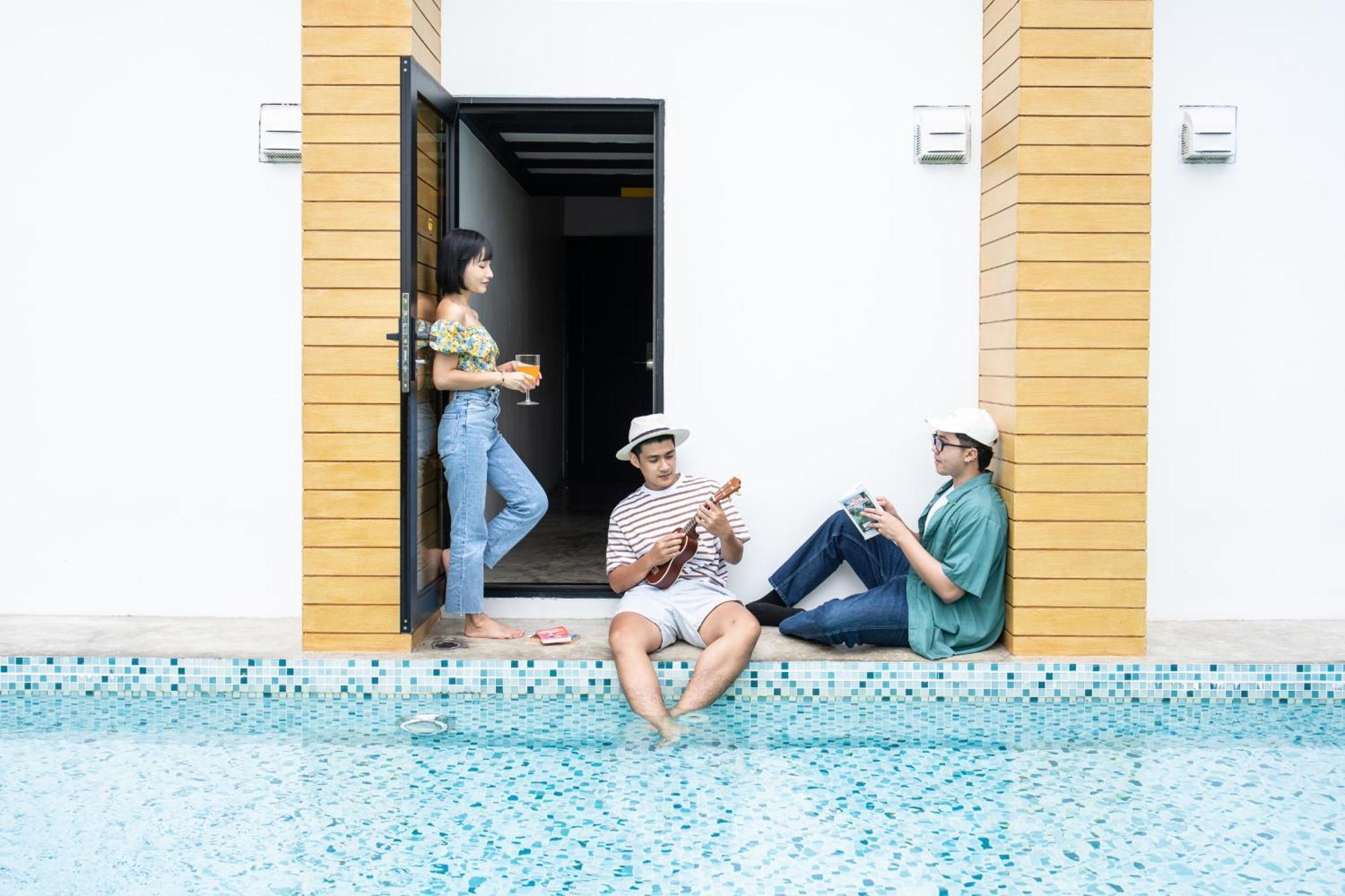 Book A Bed Poshtel - Sha Hostel