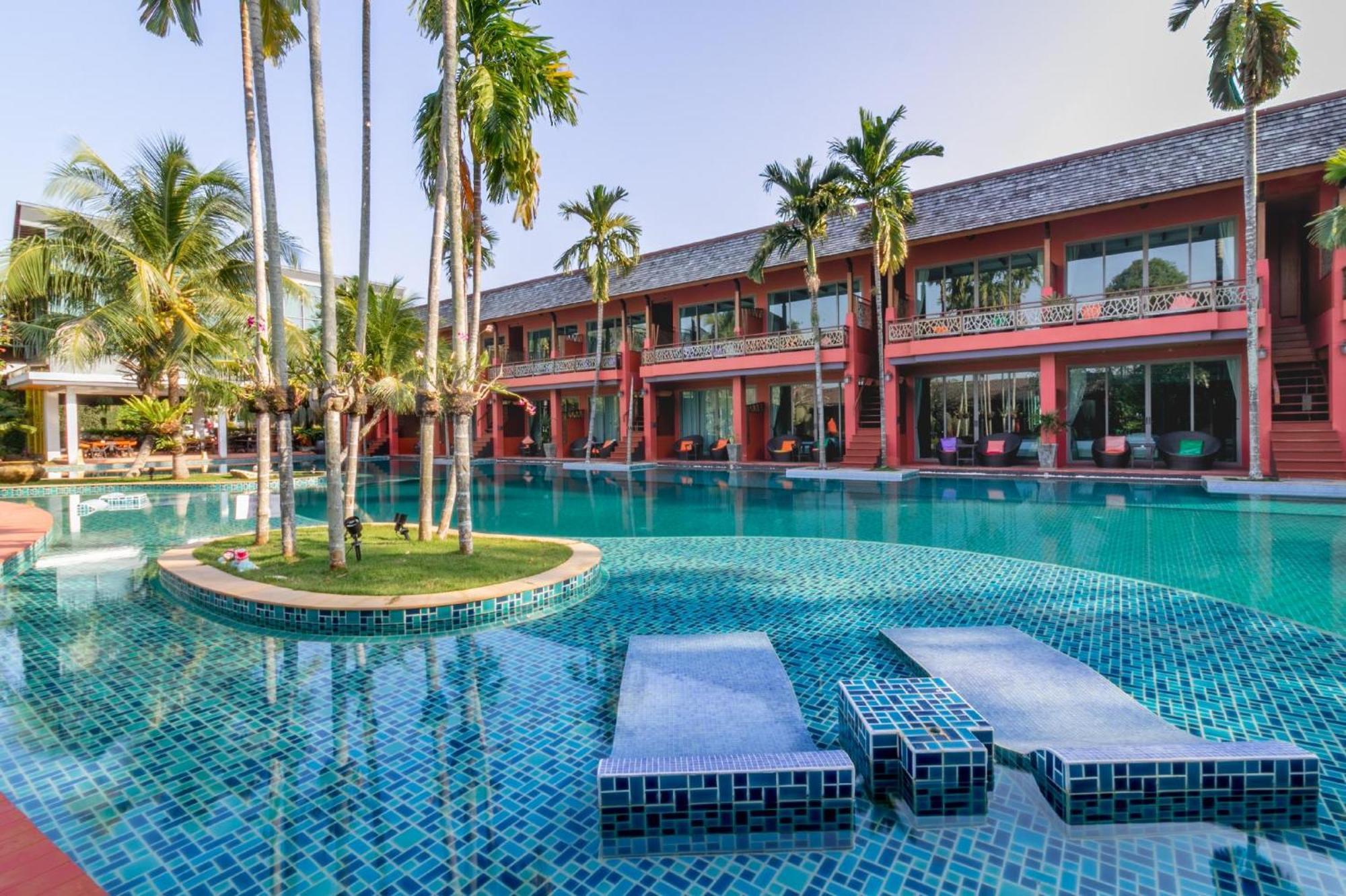 Mai Morn Sha Hotel 4*