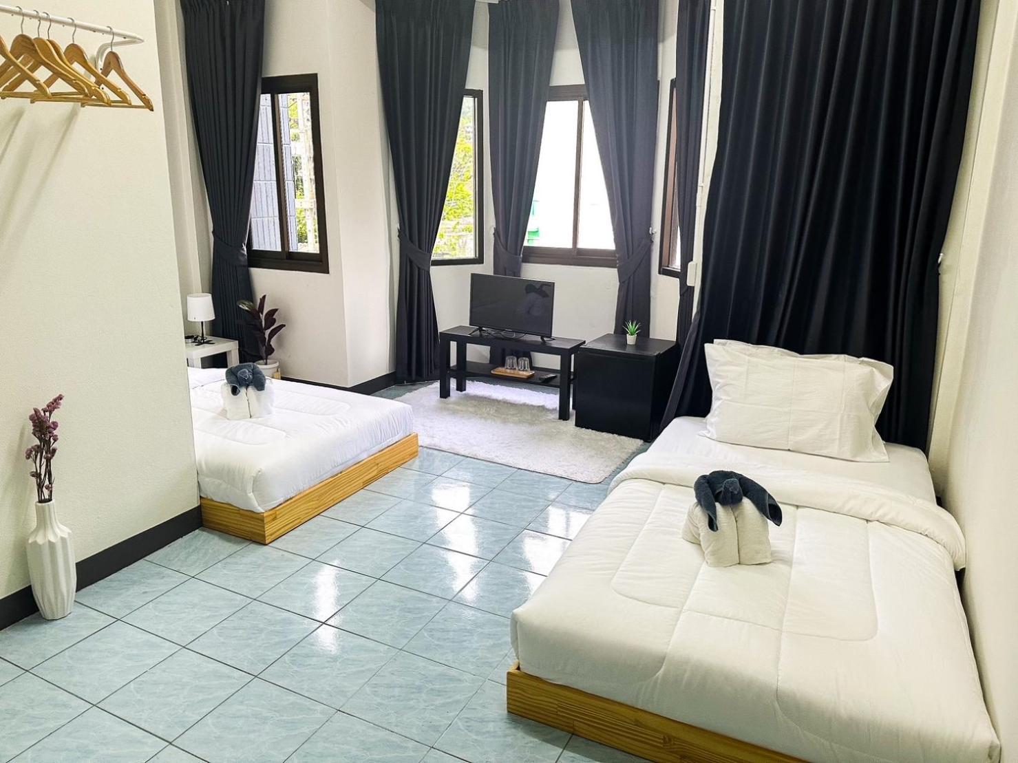 Montana & Phuket Hotel 3*