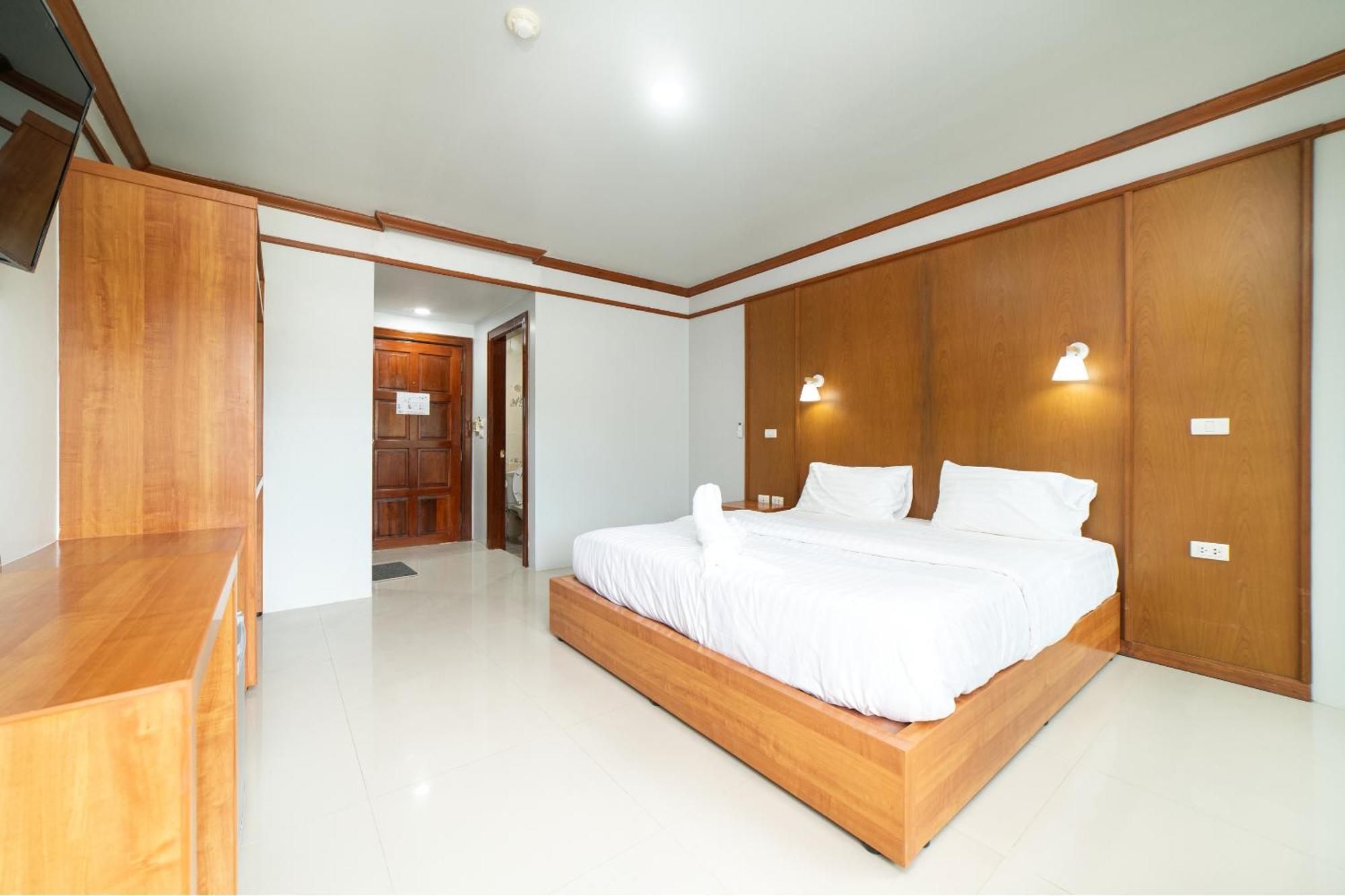 Gp House Phuket 3*