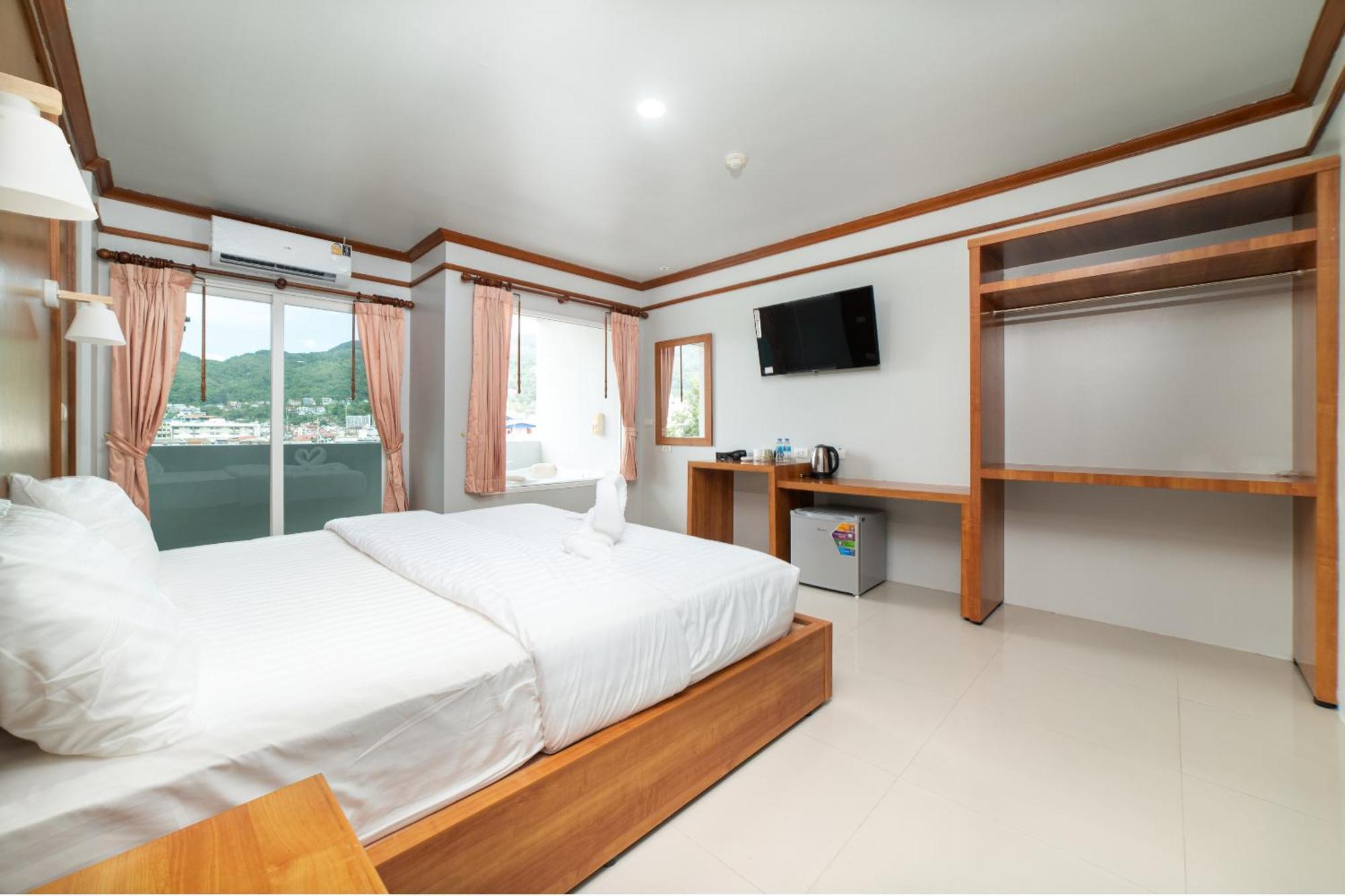 Gp House Phuket 3*