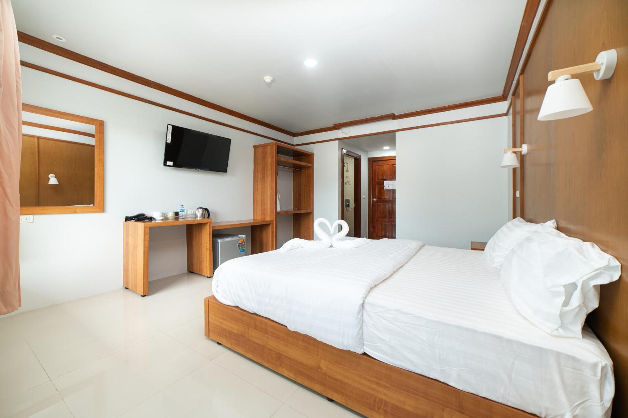 Gp House Phuket 3*