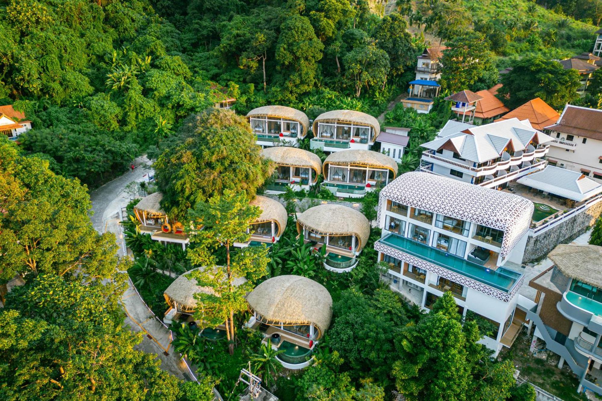 Three monkeys villas 5* Patong