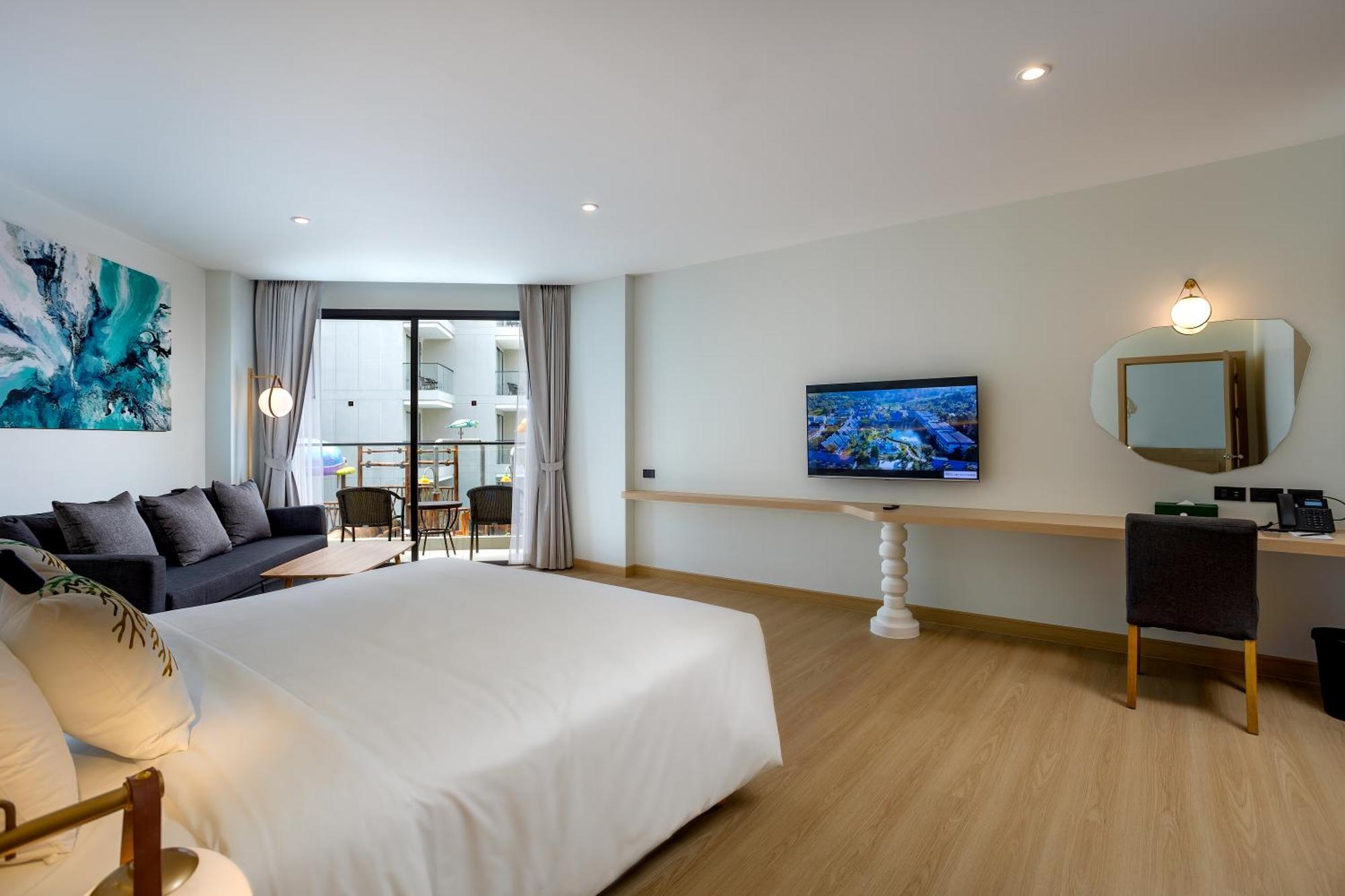 Phuket Emerald Hotel