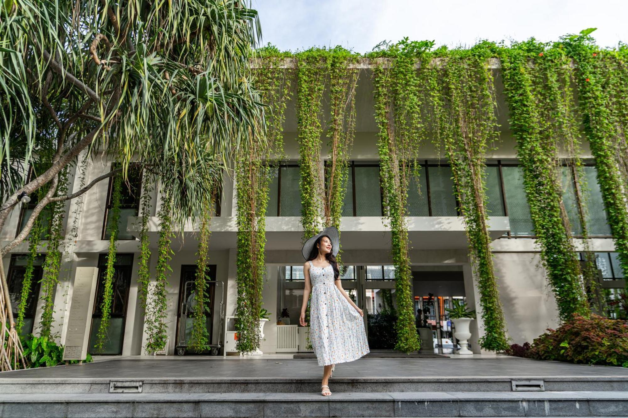 Proud Phuket, Naiyang Hotel