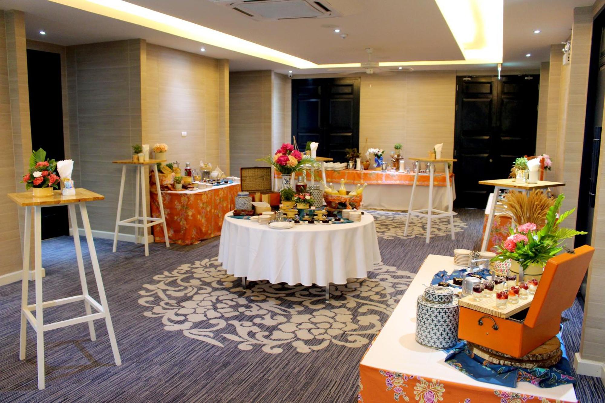 Hotel Proud Phuket, Naiyang Phuket