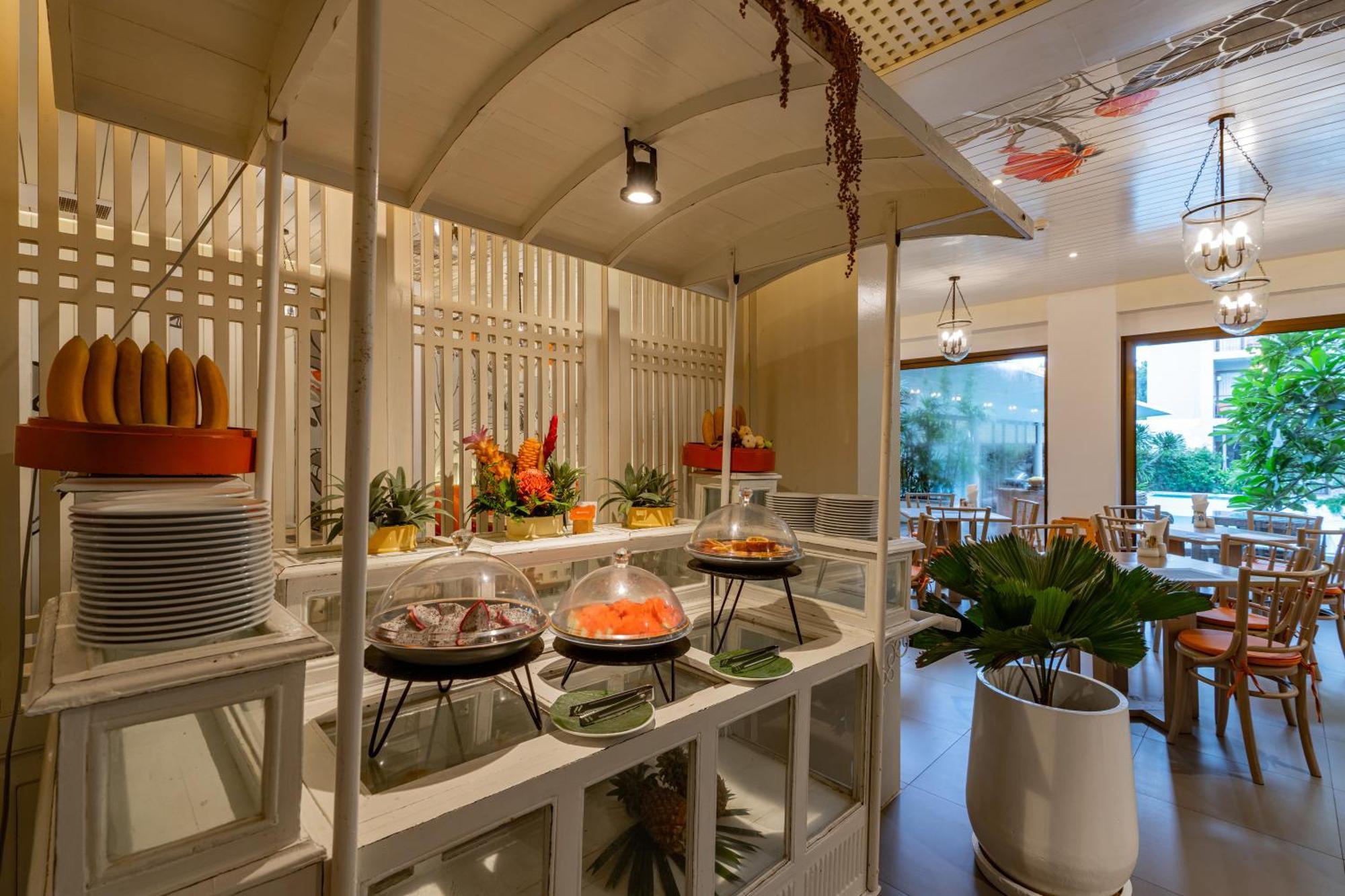 Hotel Proud Phuket, Naiyang