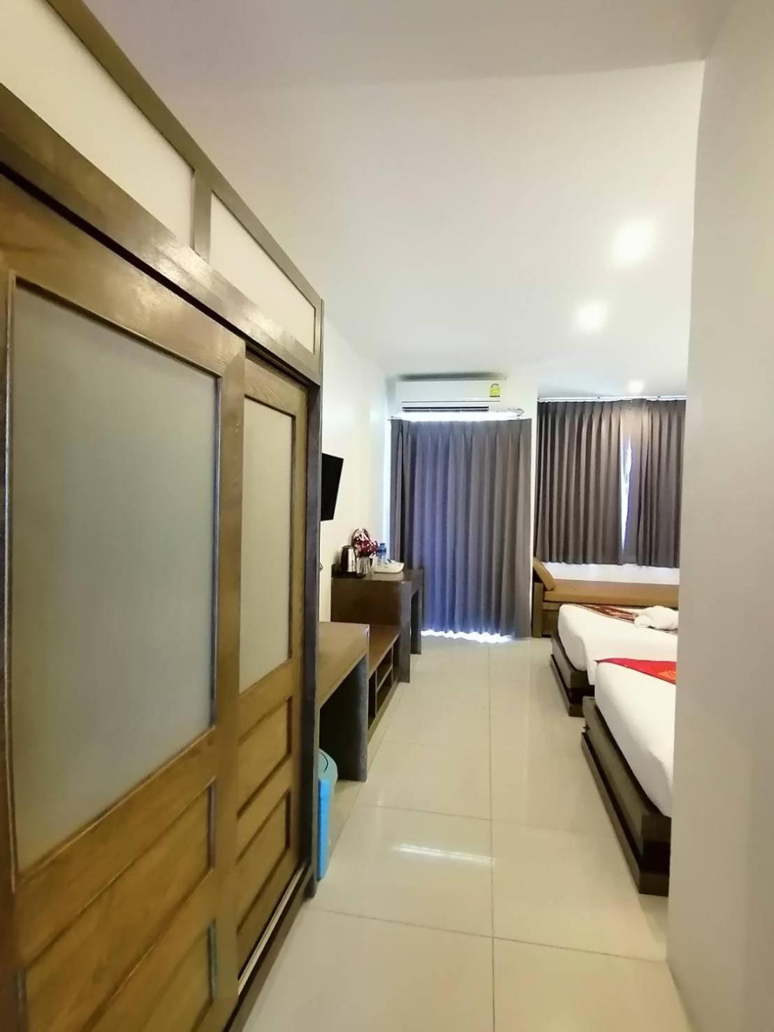 Nj Hotel 3*