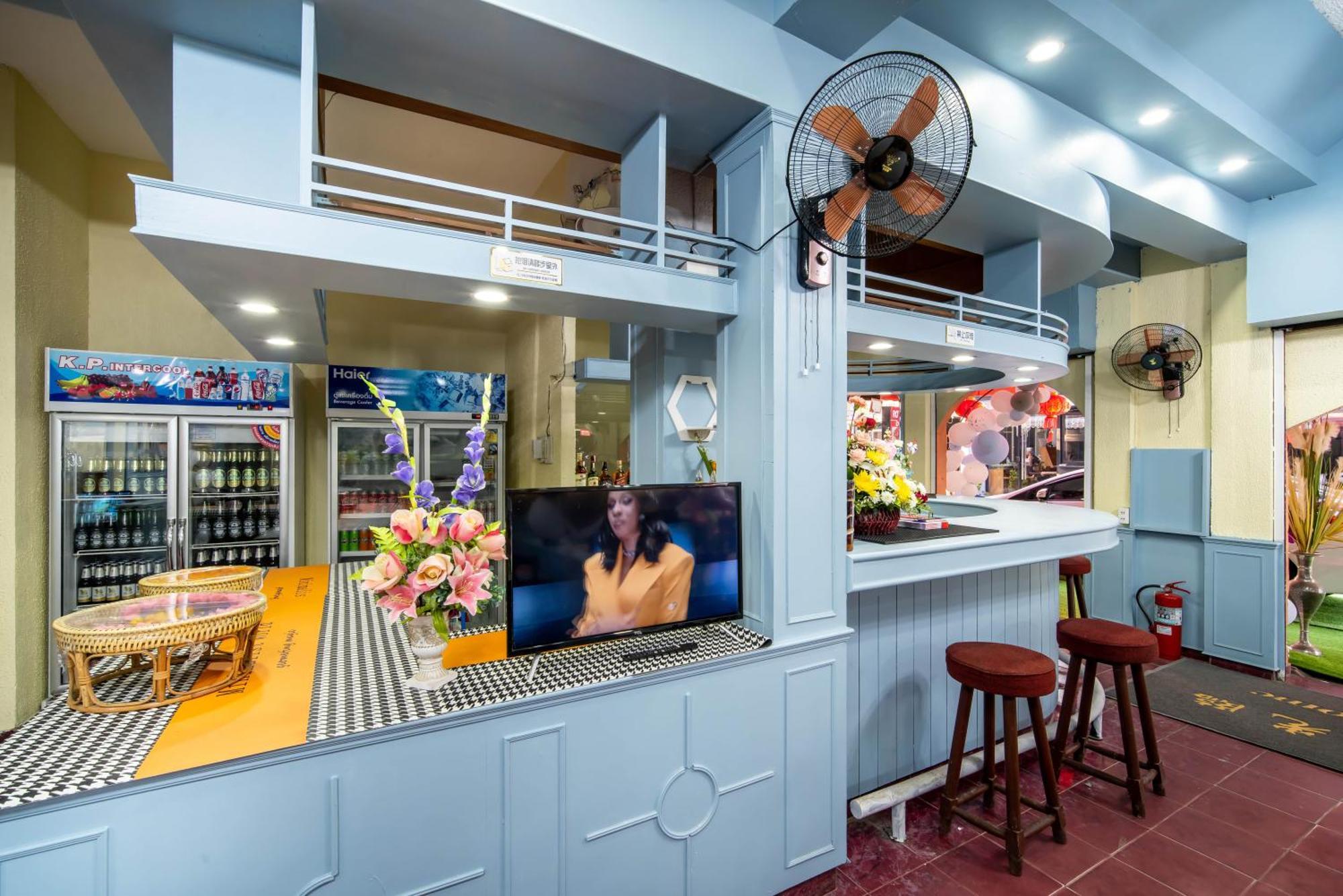 Aparthotel Zj House