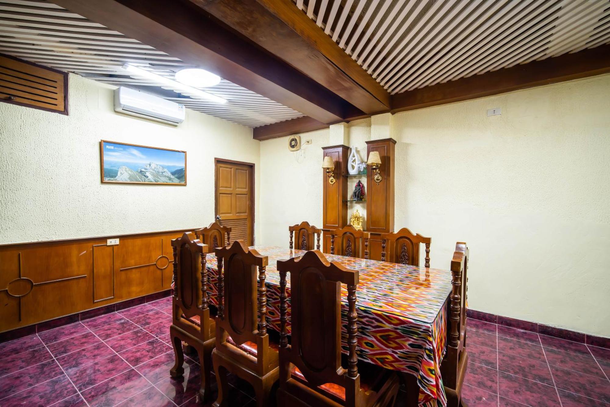 Aparthotel Zj House