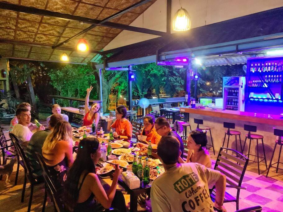 Homestay Beautiful Pool House