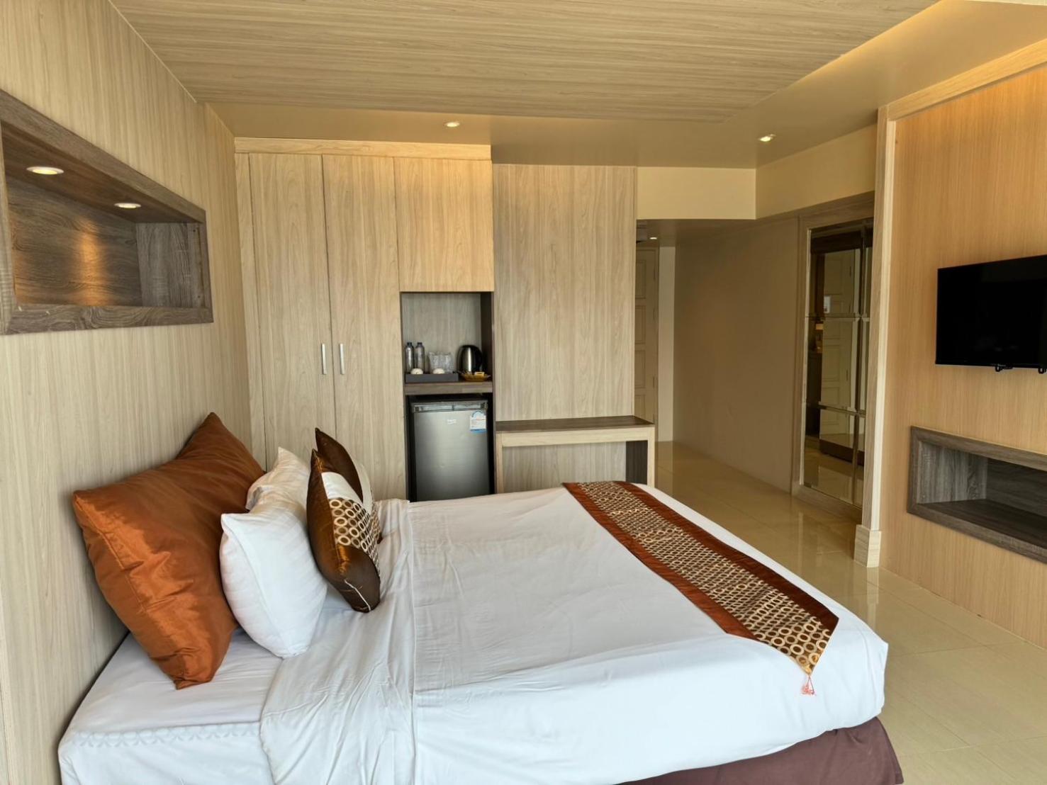 Minium Phuket