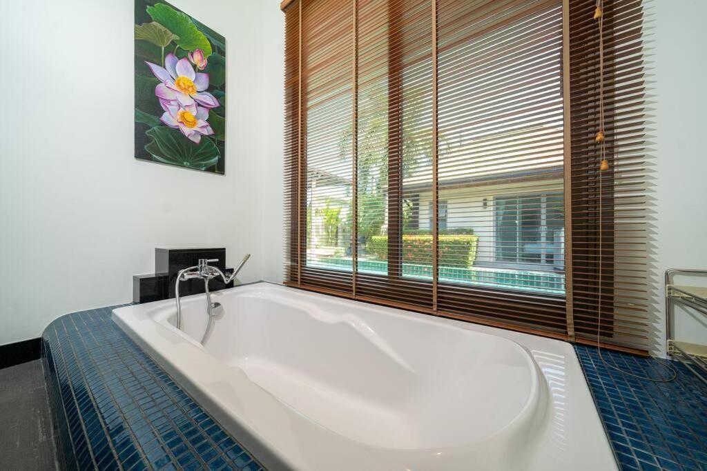 Villa 3 Bedrooms Private With Garden Rawai