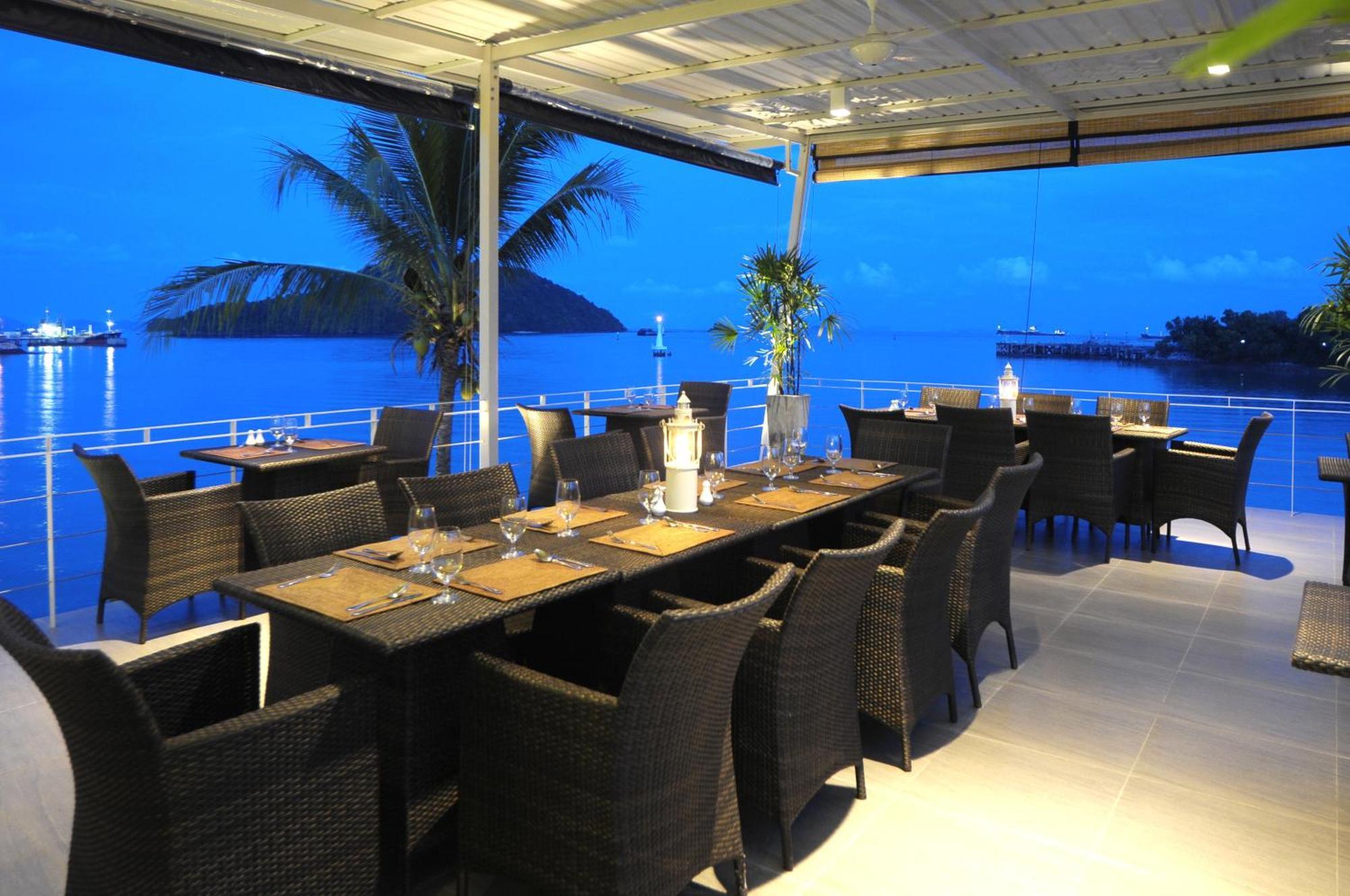 Hotel Phuket Boat Quay Cape Panwa