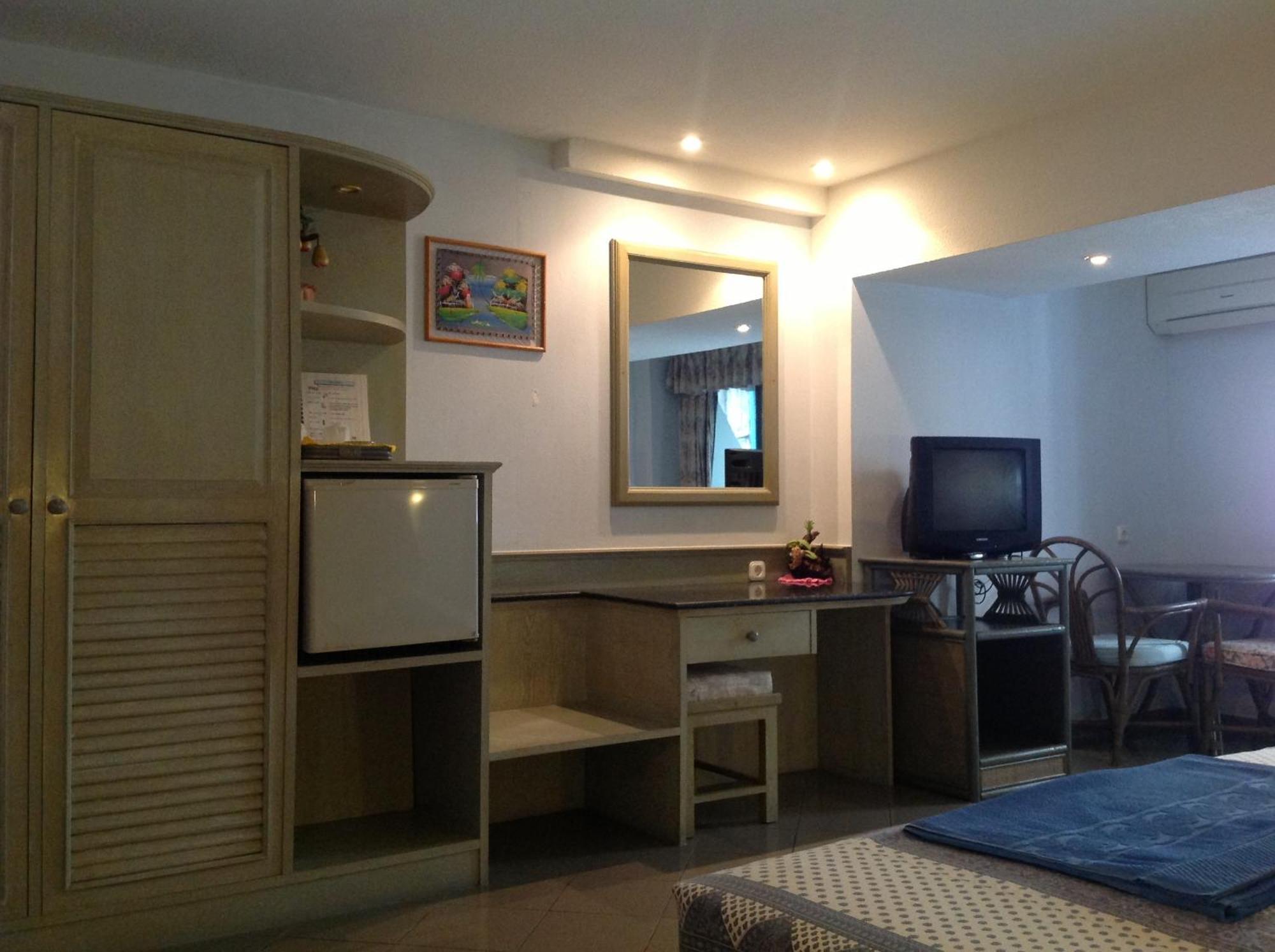 Hotel Zum Ross Karon
