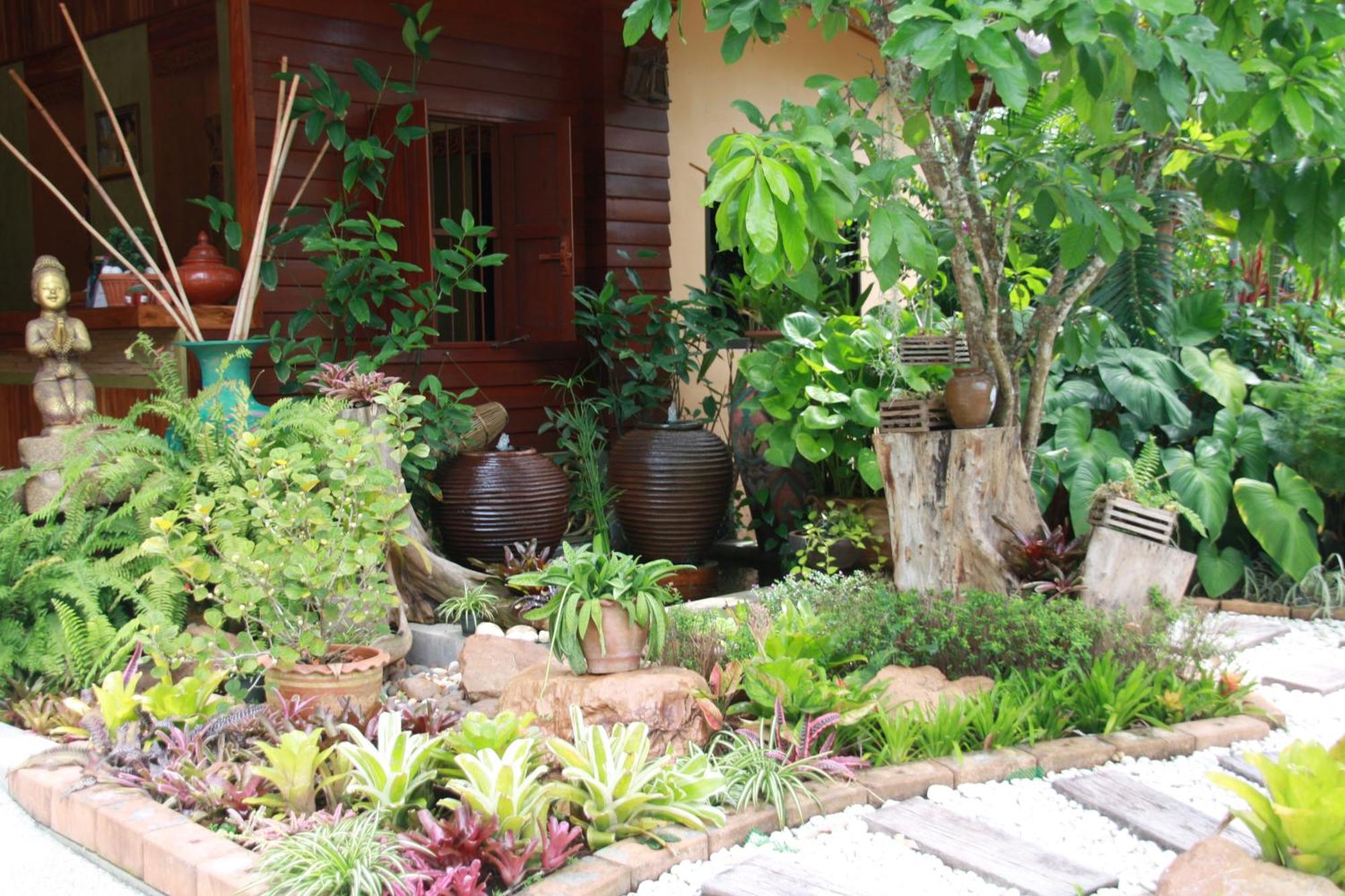 Baan Vanida Garden Karon