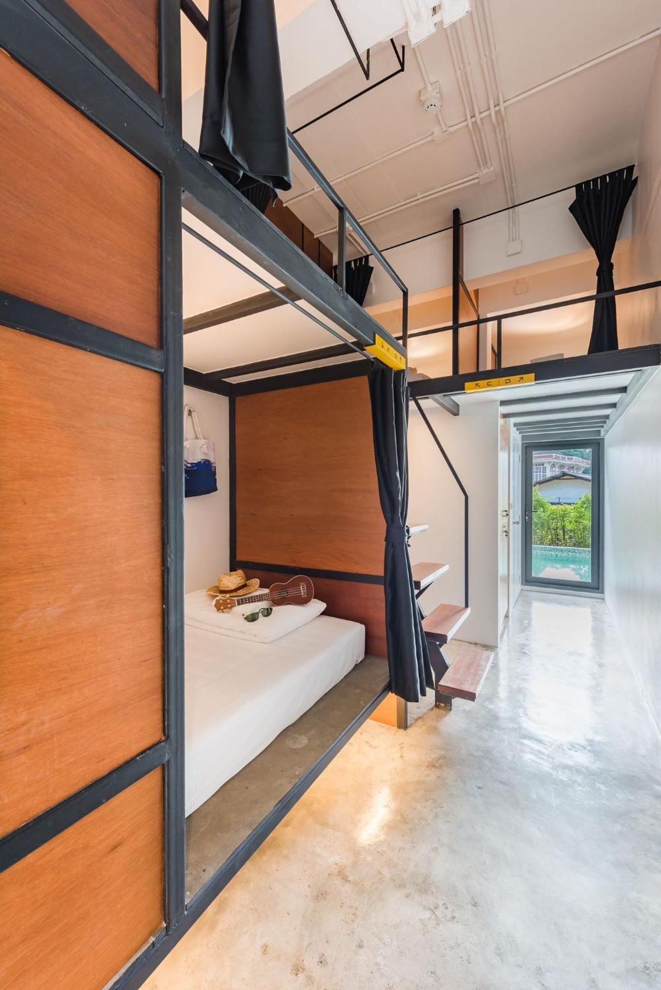 Book A Bed Poshtel - Sha