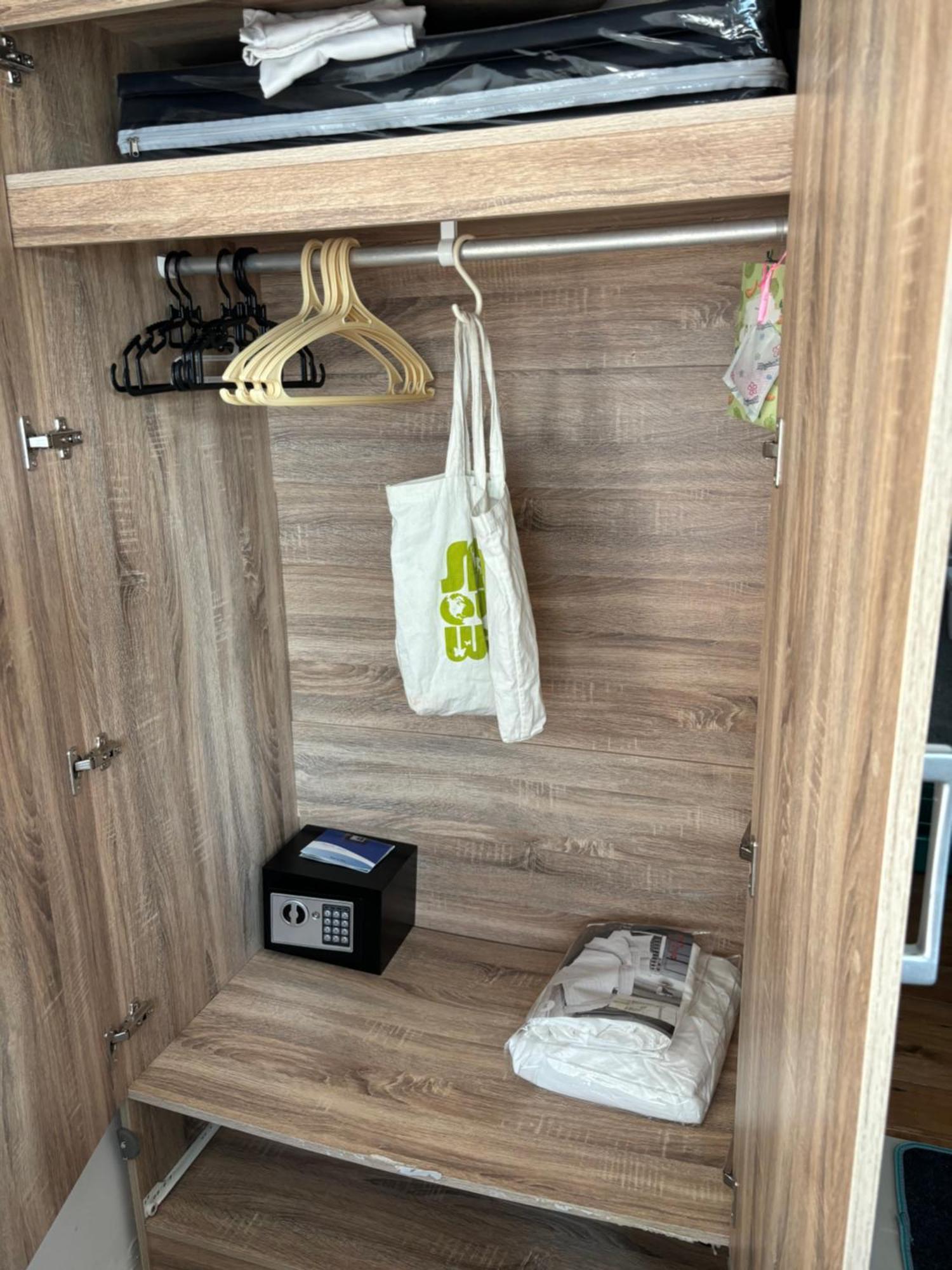 Apartment Naka Condon-52-13泳池高速上网免费停车 Phuket