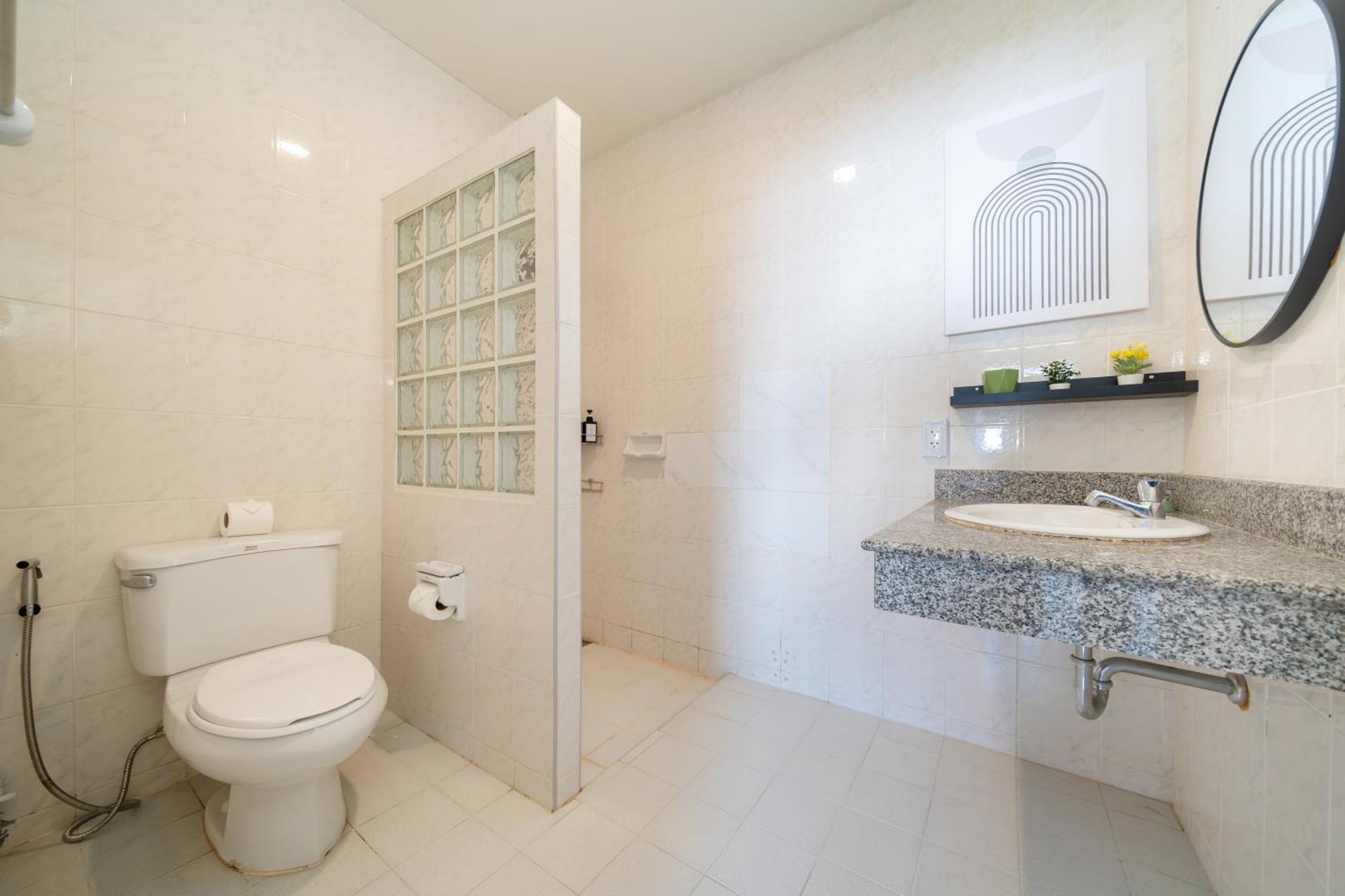5 Mins Walk Bangla,beach,3br Vakantiehuis