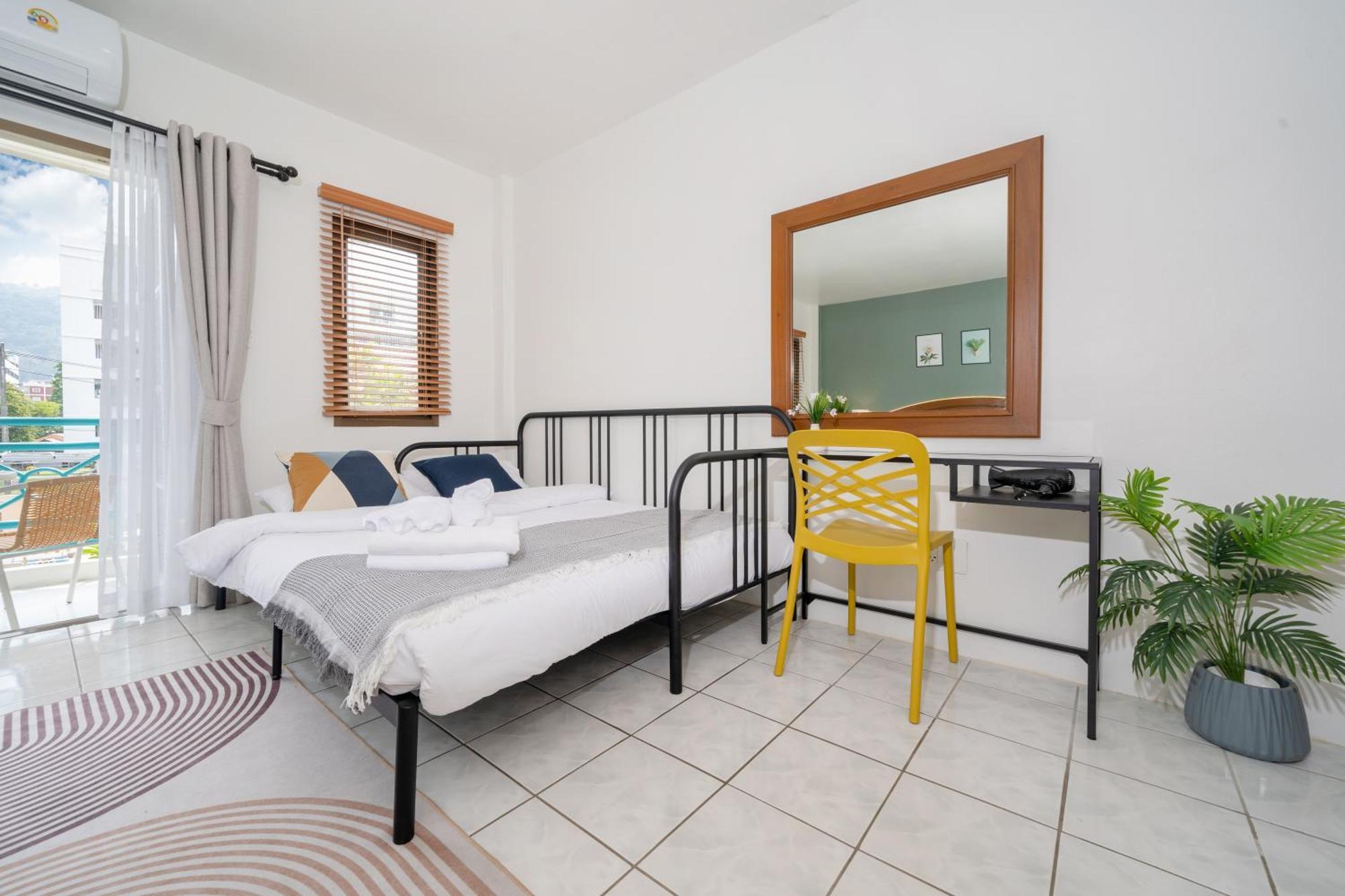 Vakantiehuis 5 Mins Walk Bangla,beach,3br *