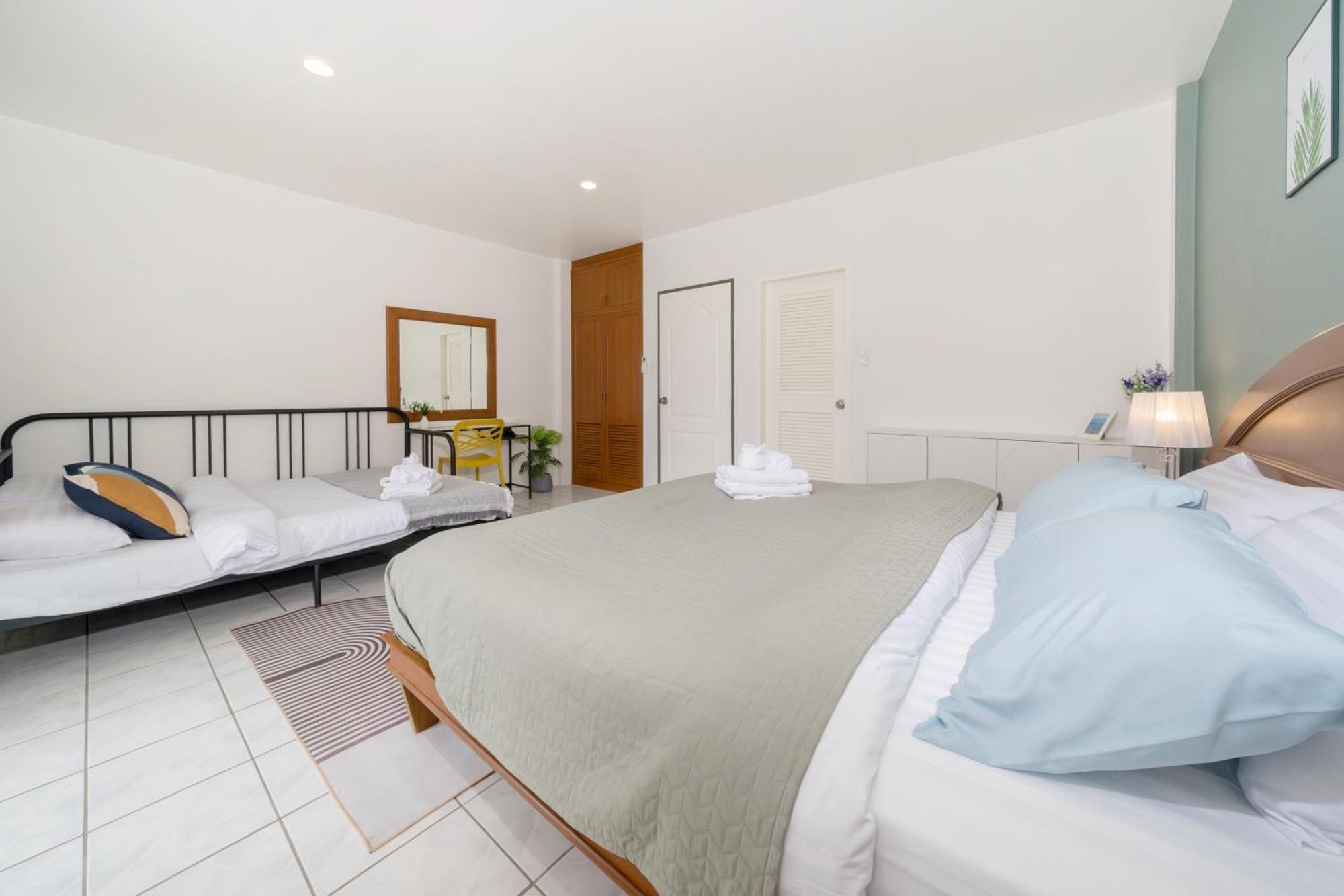 Vakantiehuis 5 Mins Walk Bangla,beach,3br *