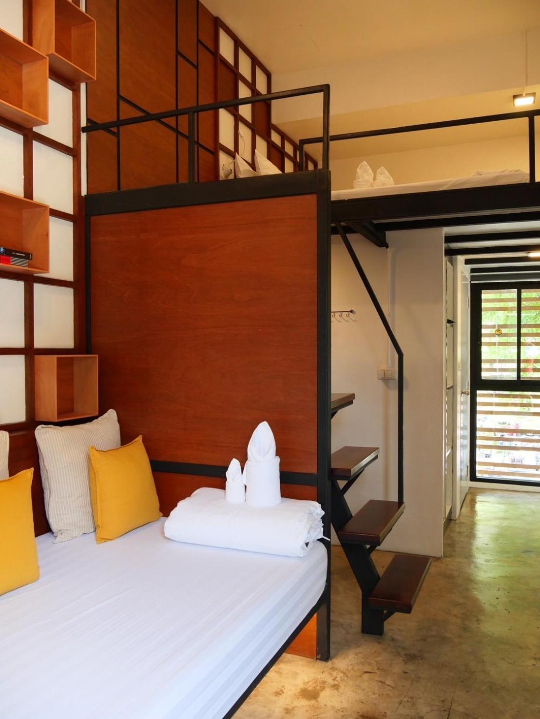 Hostel Book A Bed Poshtel - Sha *