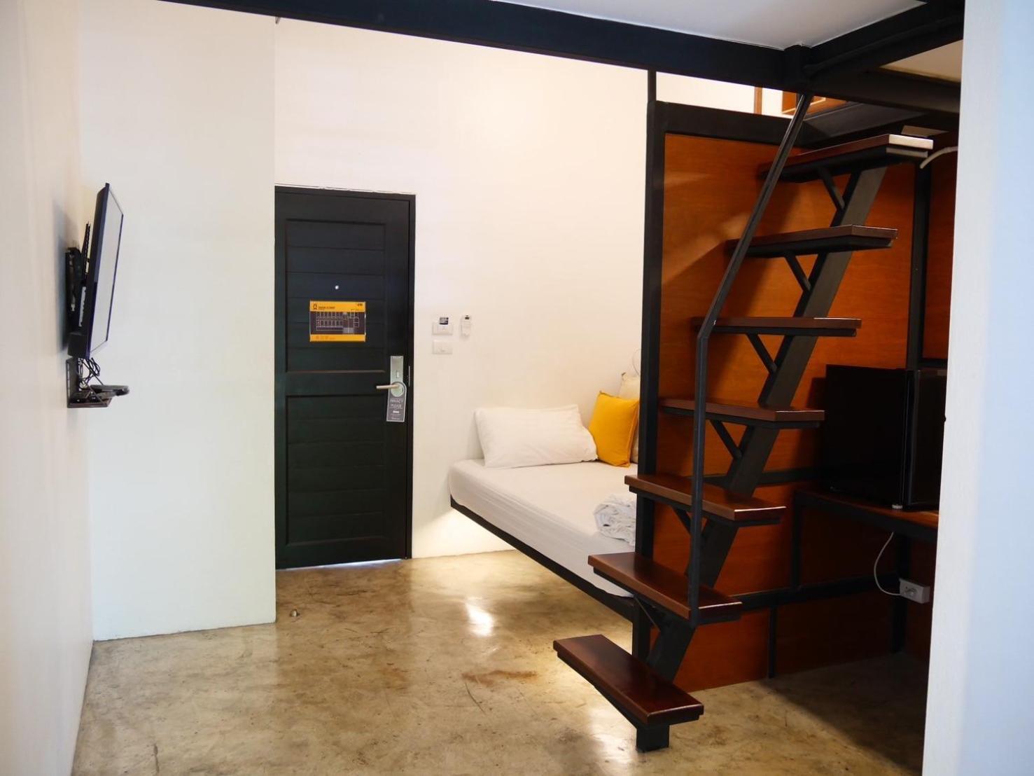 Book A Bed Poshtel - Sha Hostel Phuket