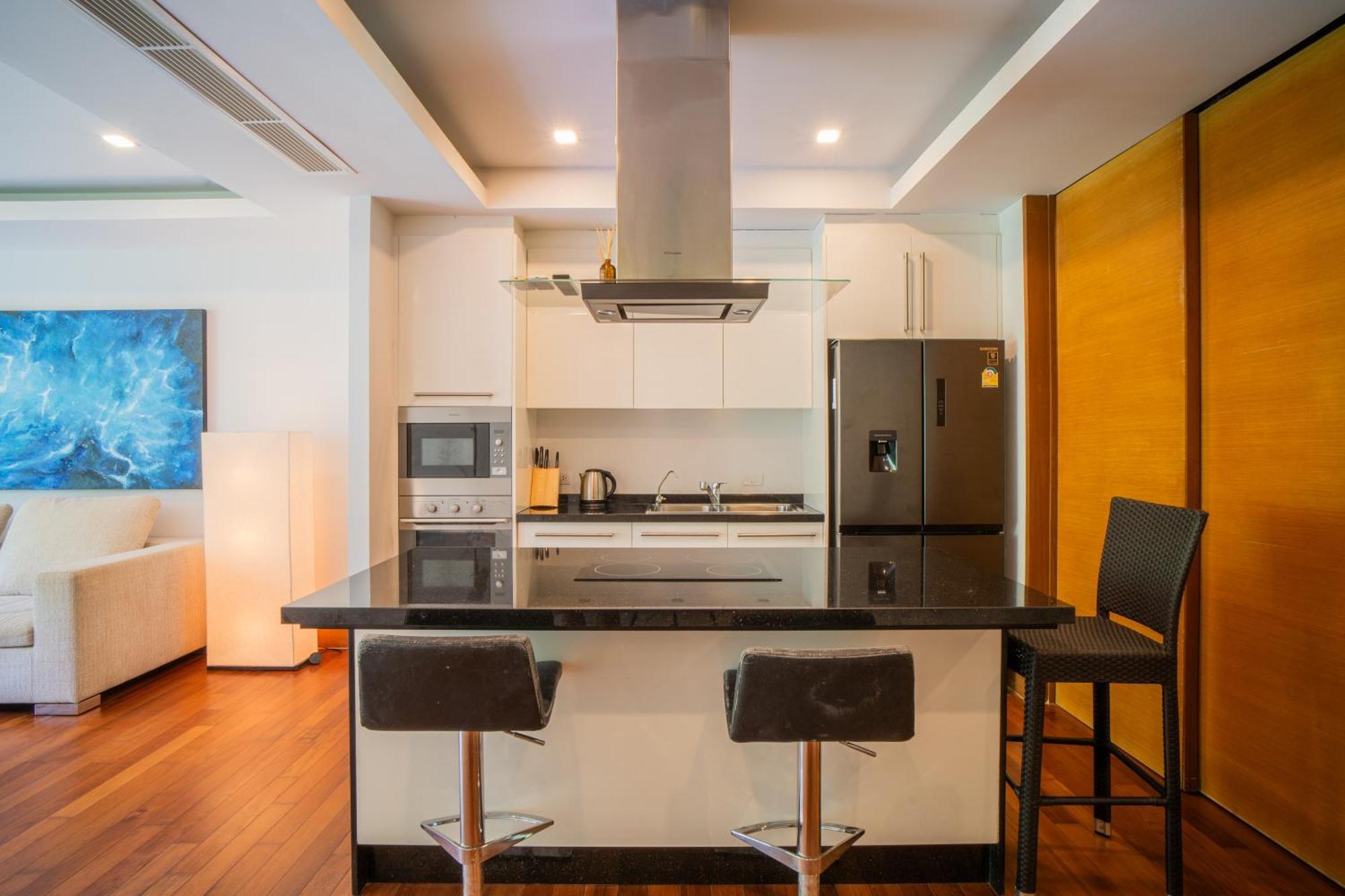 Apartment Modern Beachfront Naithon