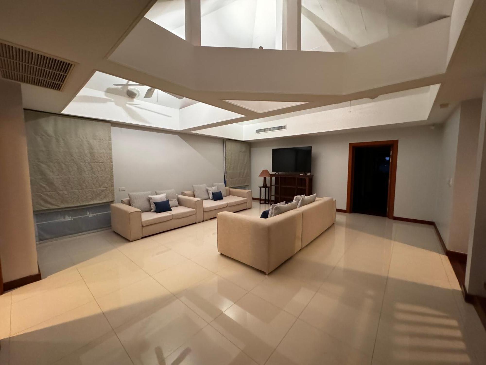 Laguna Golf View Pool Villa *