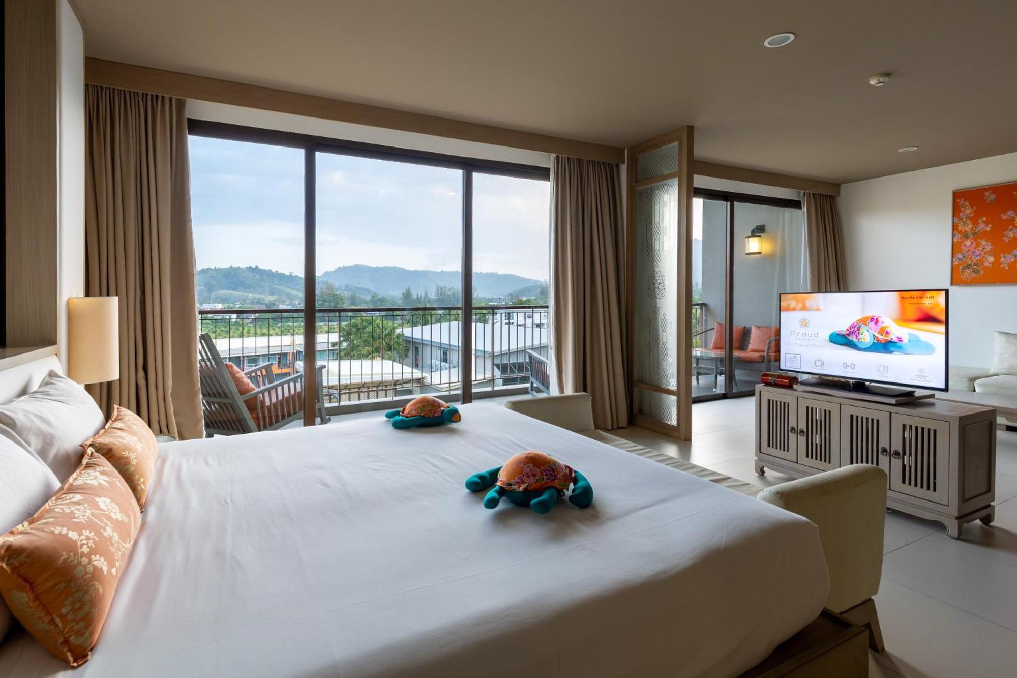 Proud Phuket, Naiyang 4*