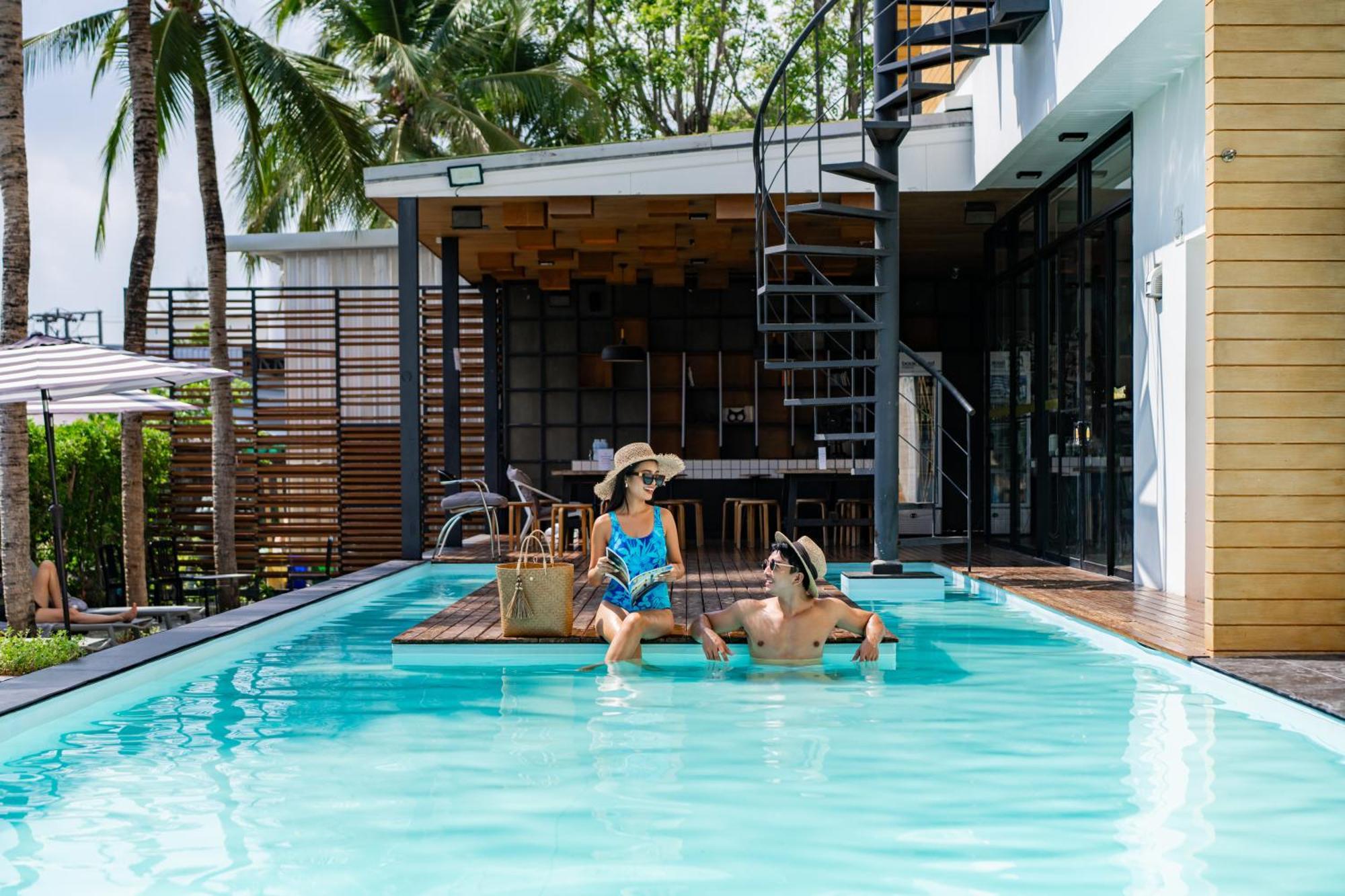 Book A Bed Poshtel - Sha Hostel *