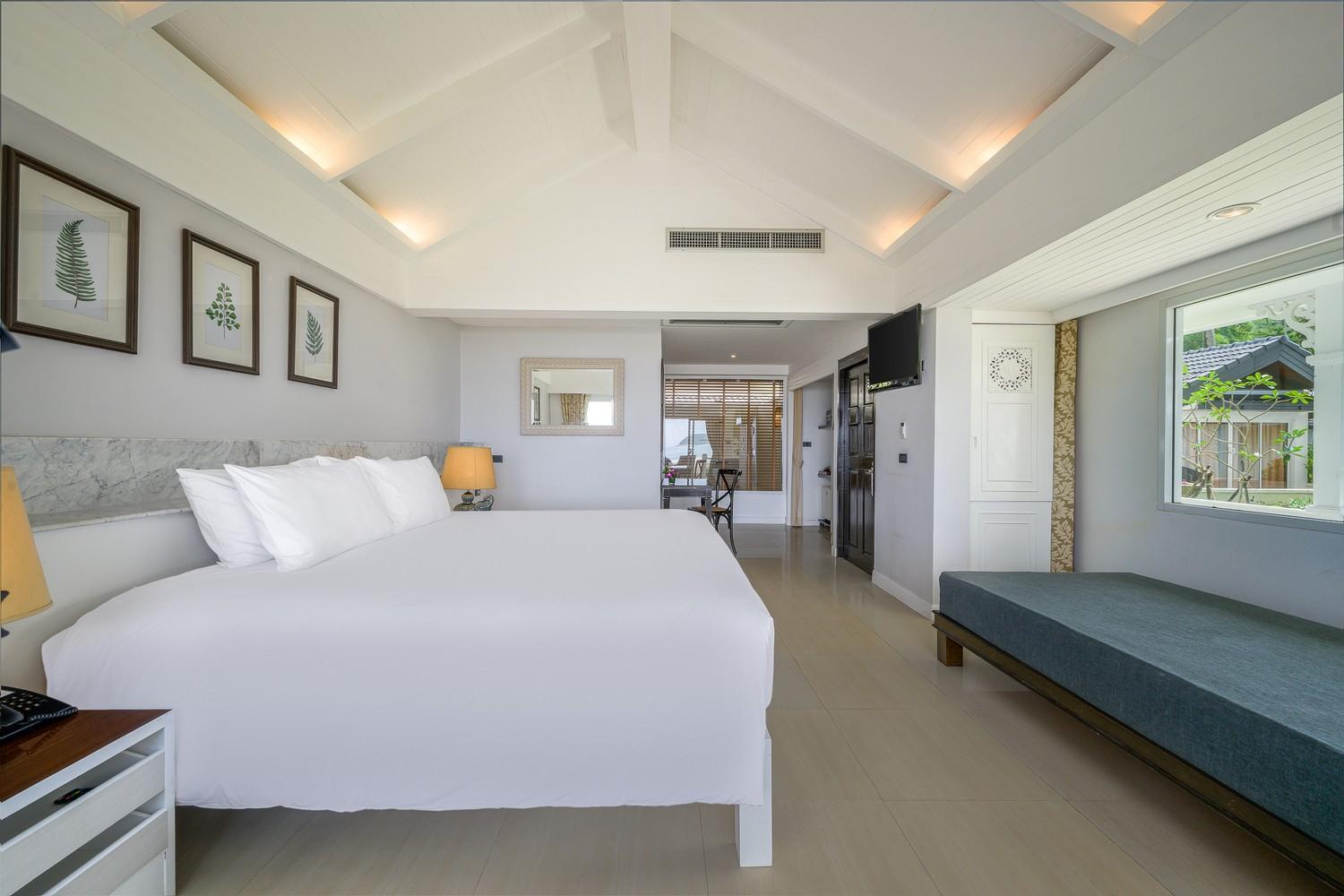 Thavorn Beach Village & Spa Phuket 5*