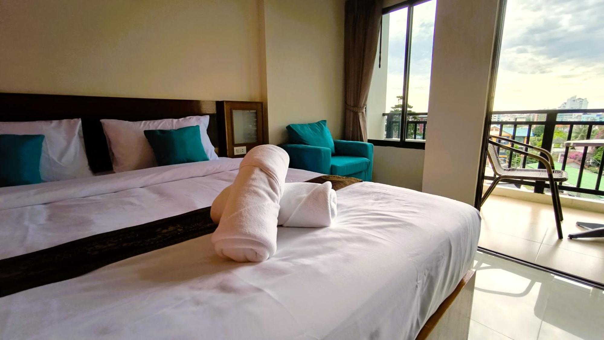 Lucky Buako Hotel 3*