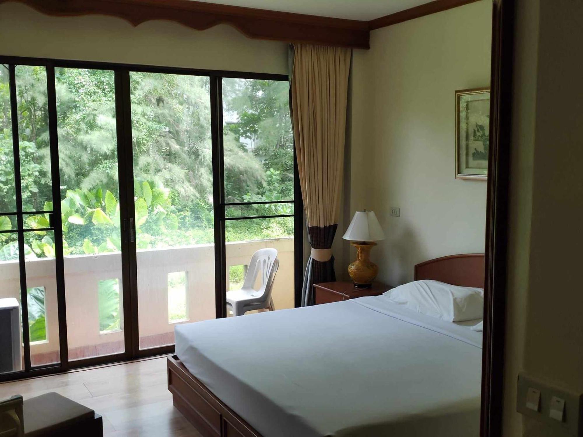 Naithon Beach 3*