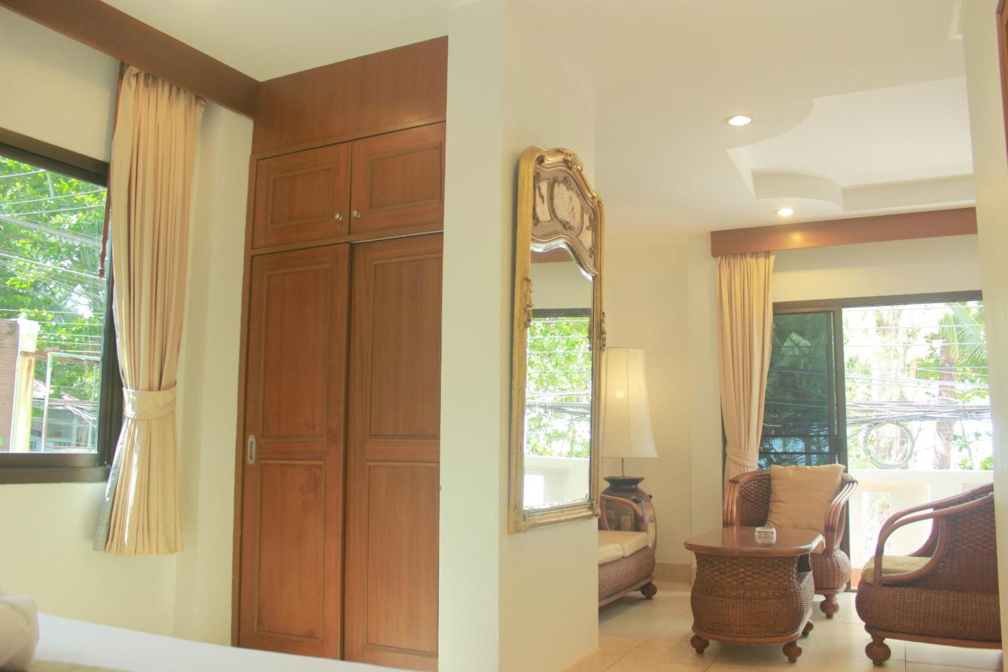 Hotel Naithon Beach Phuket