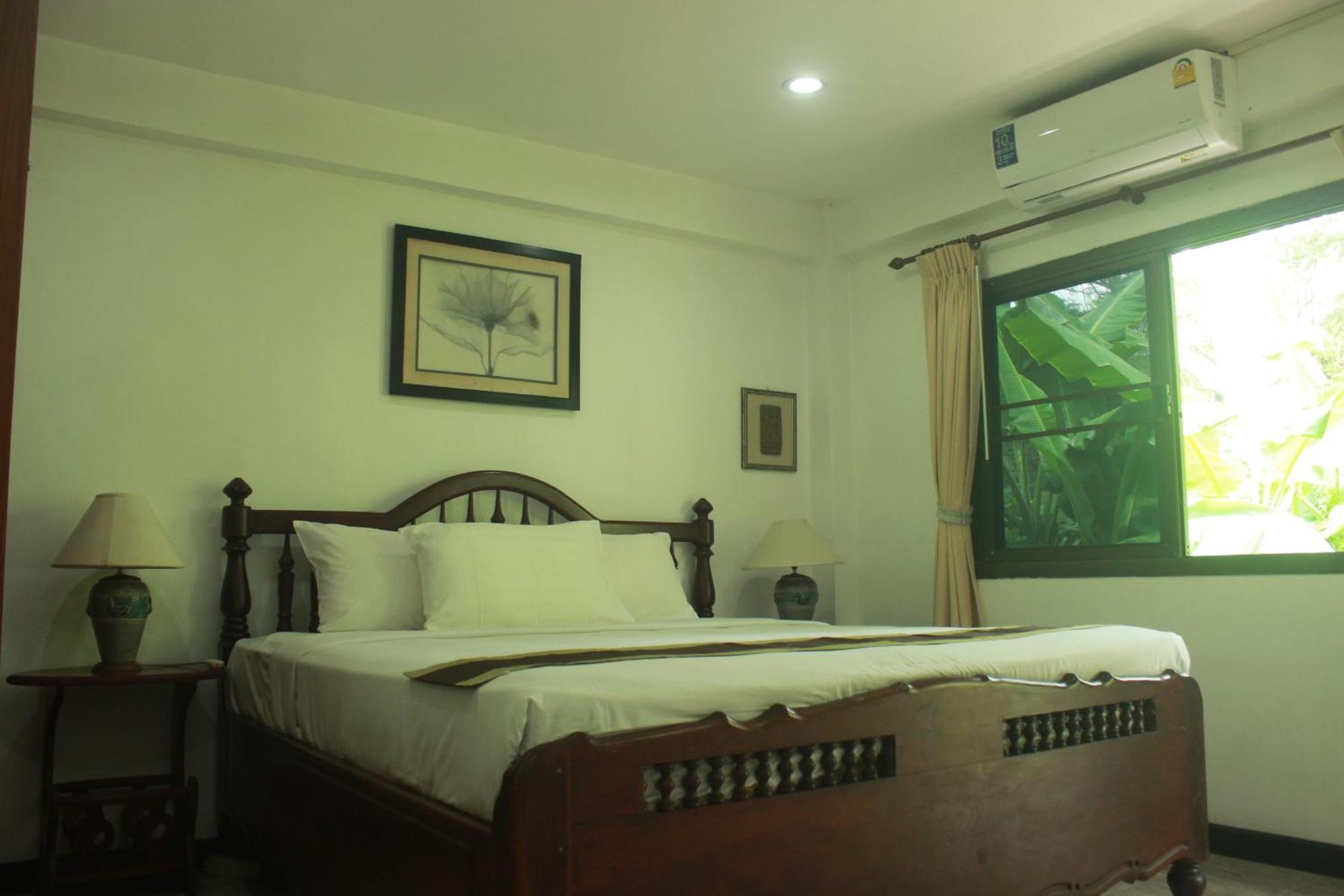 Naithon Beach Hotel 3*