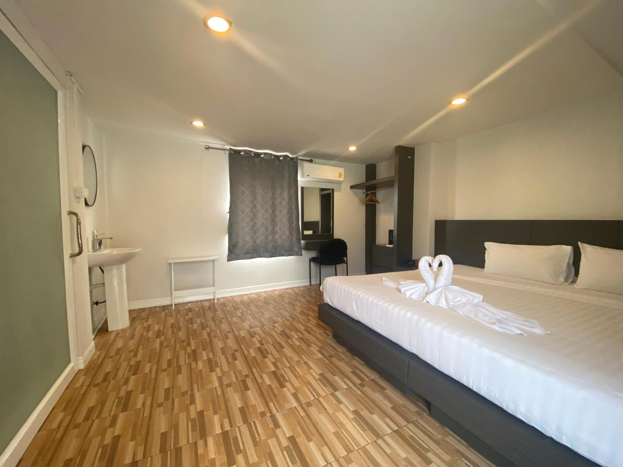 77 & 3* Patong