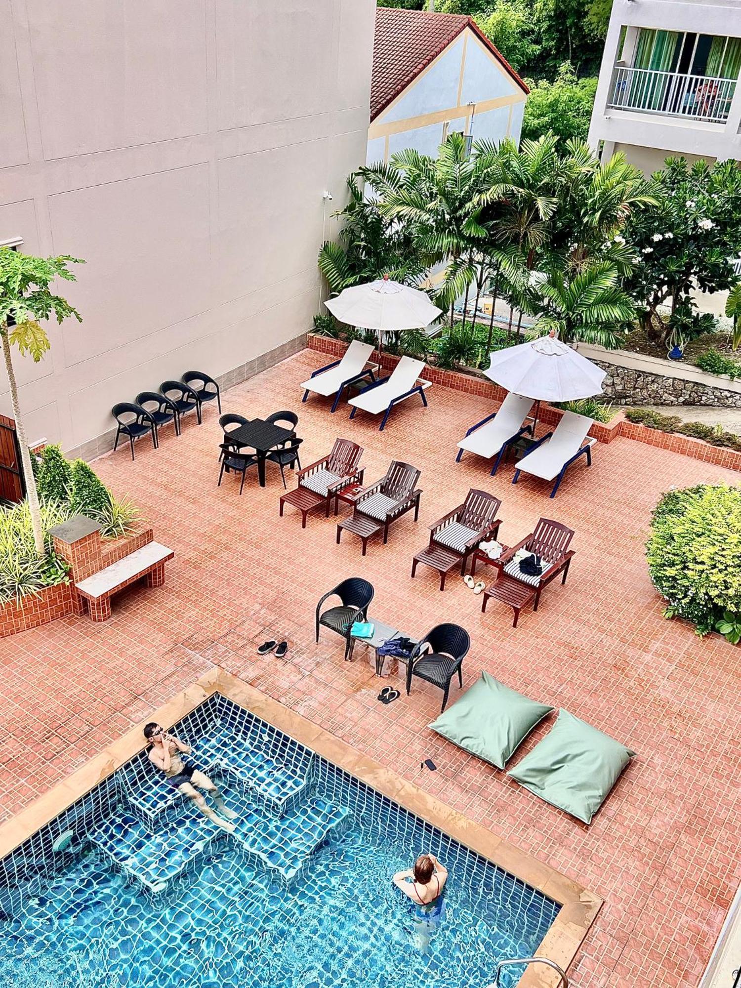 Aparthotel Tri's Miracle Side *