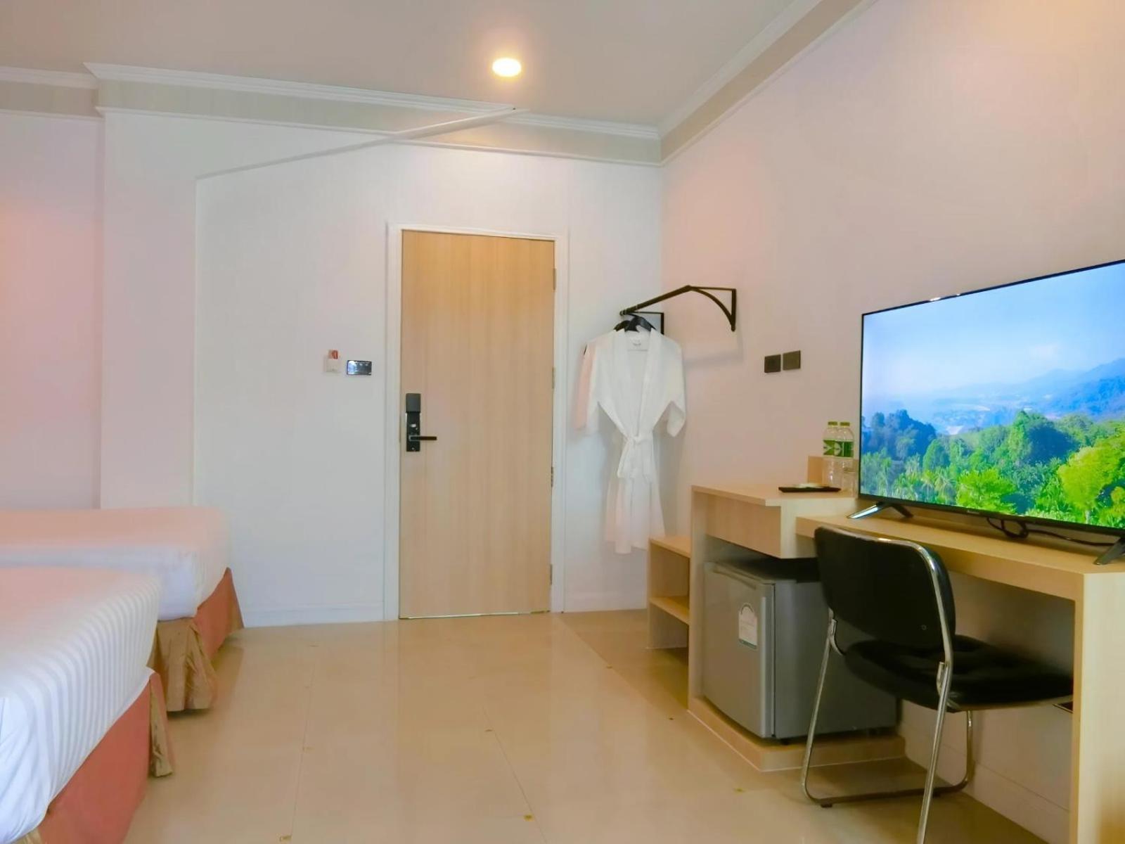 Sira Boutique - Newly Renovated Hotel