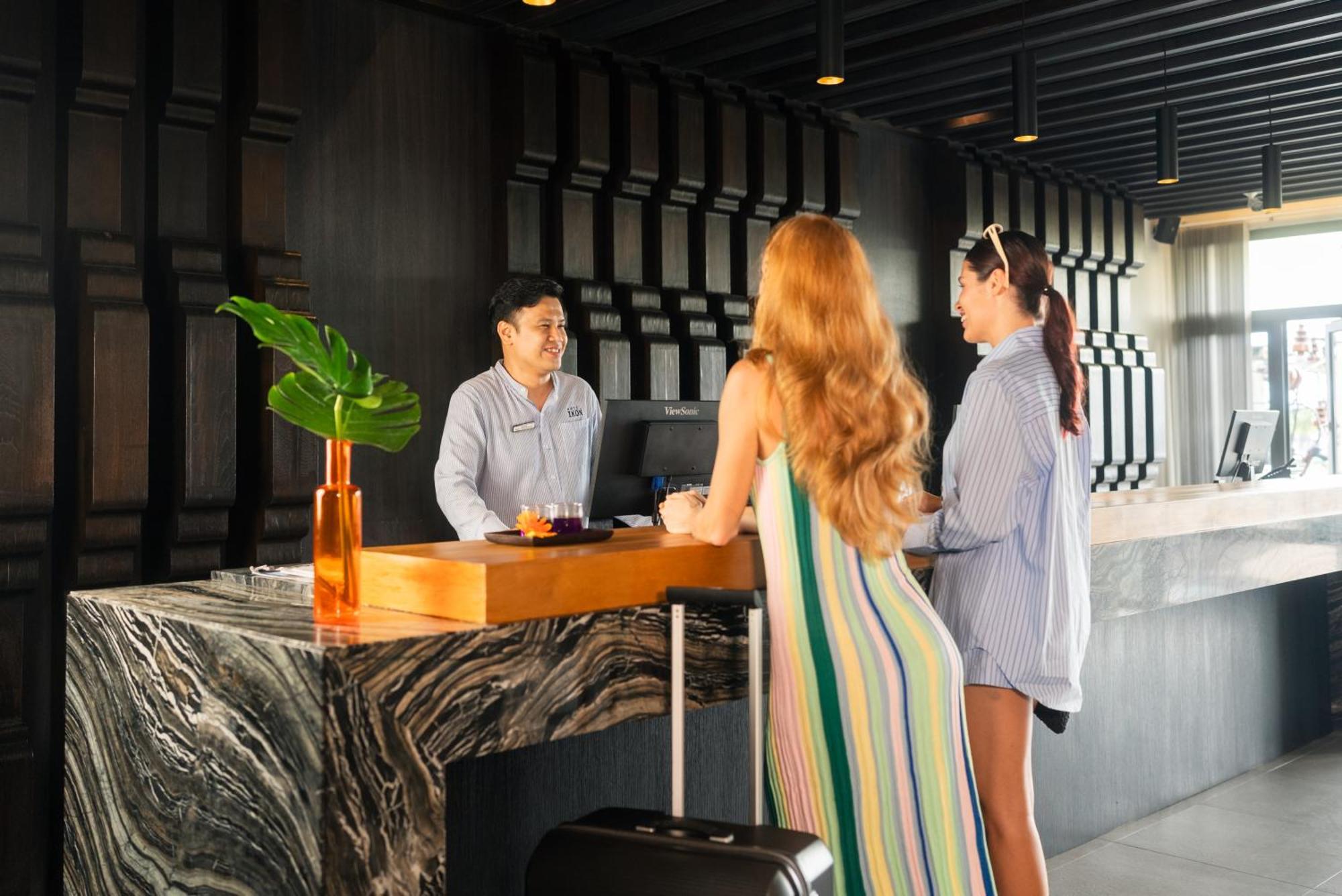 Ikon Phuket - Sha Extra Hotel