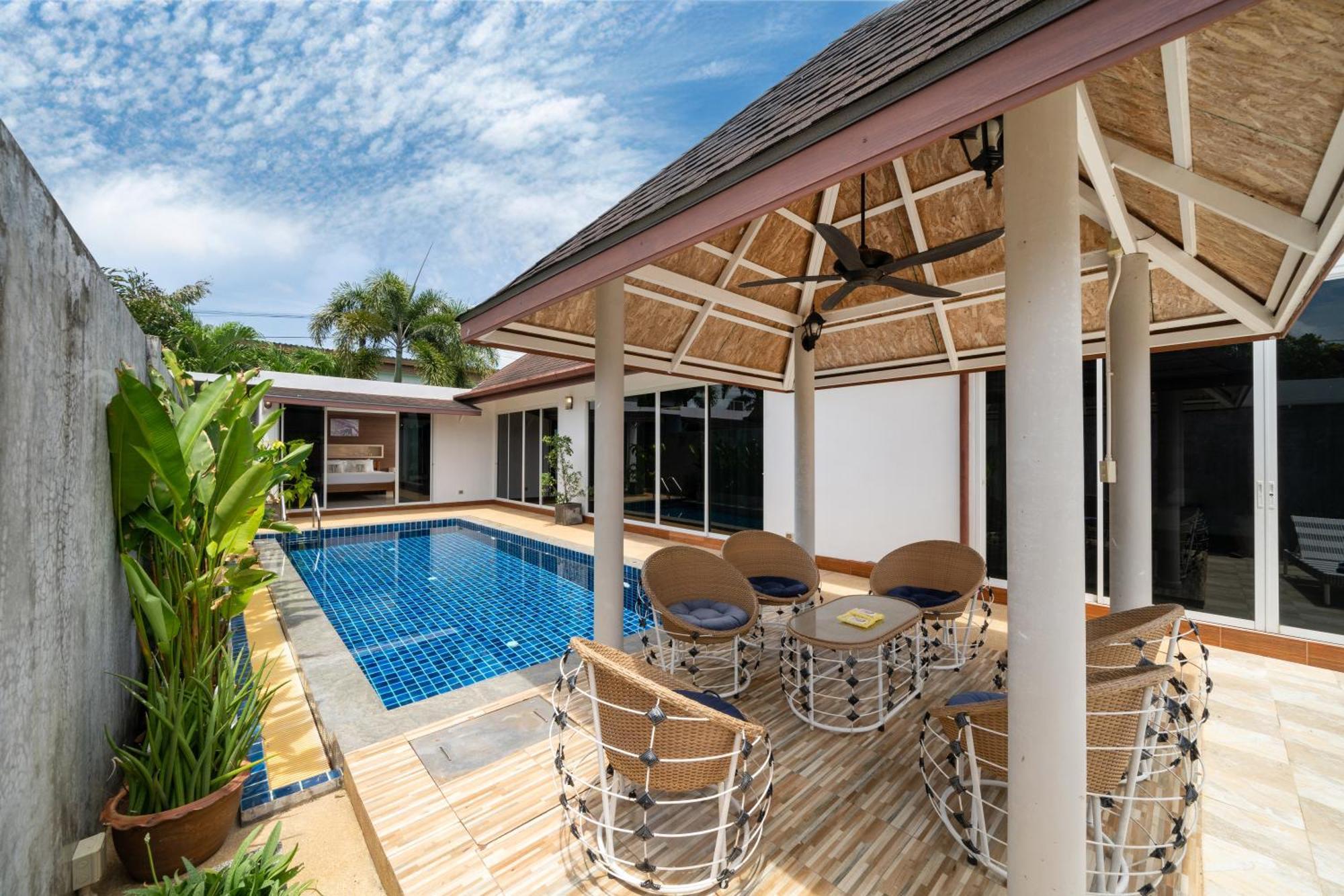 Vila Bangtao With A Long Pool 12 Meters *