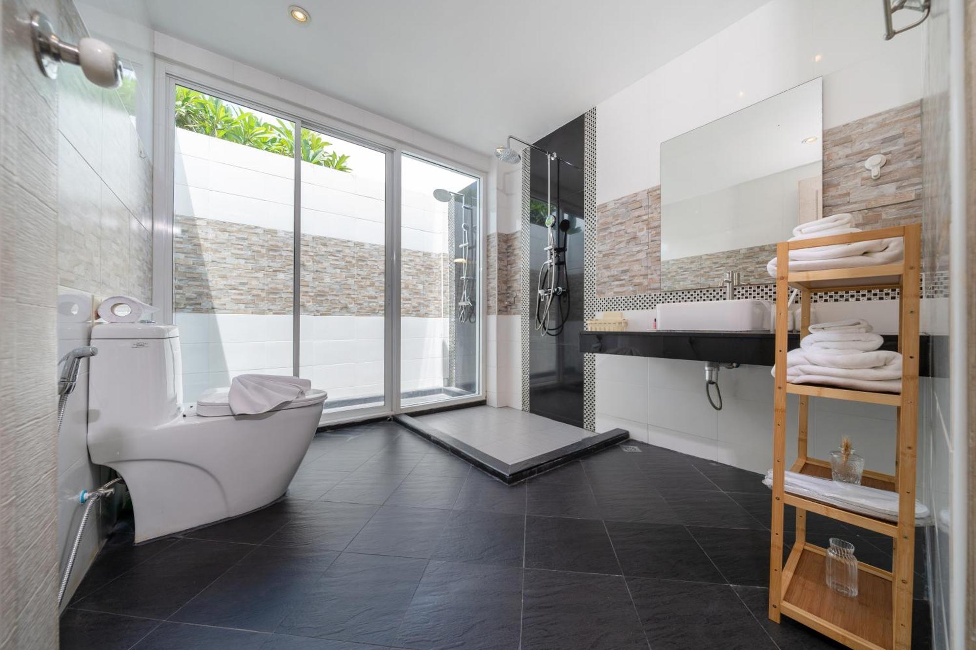 Vila Bangtao With A Long Pool 12 Meters Phuket