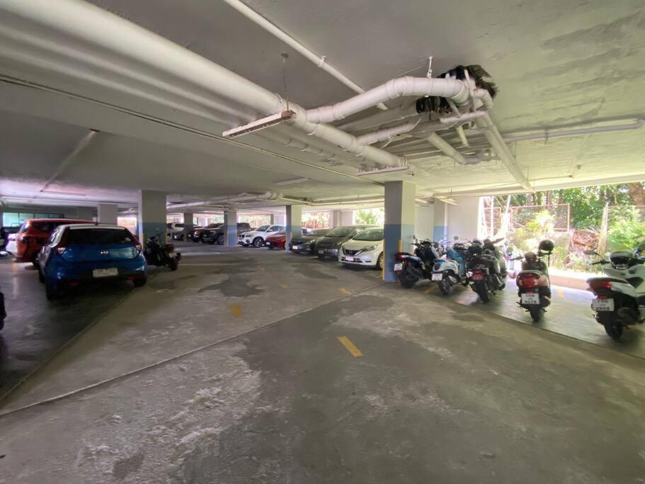 Apartment Spacious Golf View 2 Bdrs 100 Sqm Phuket