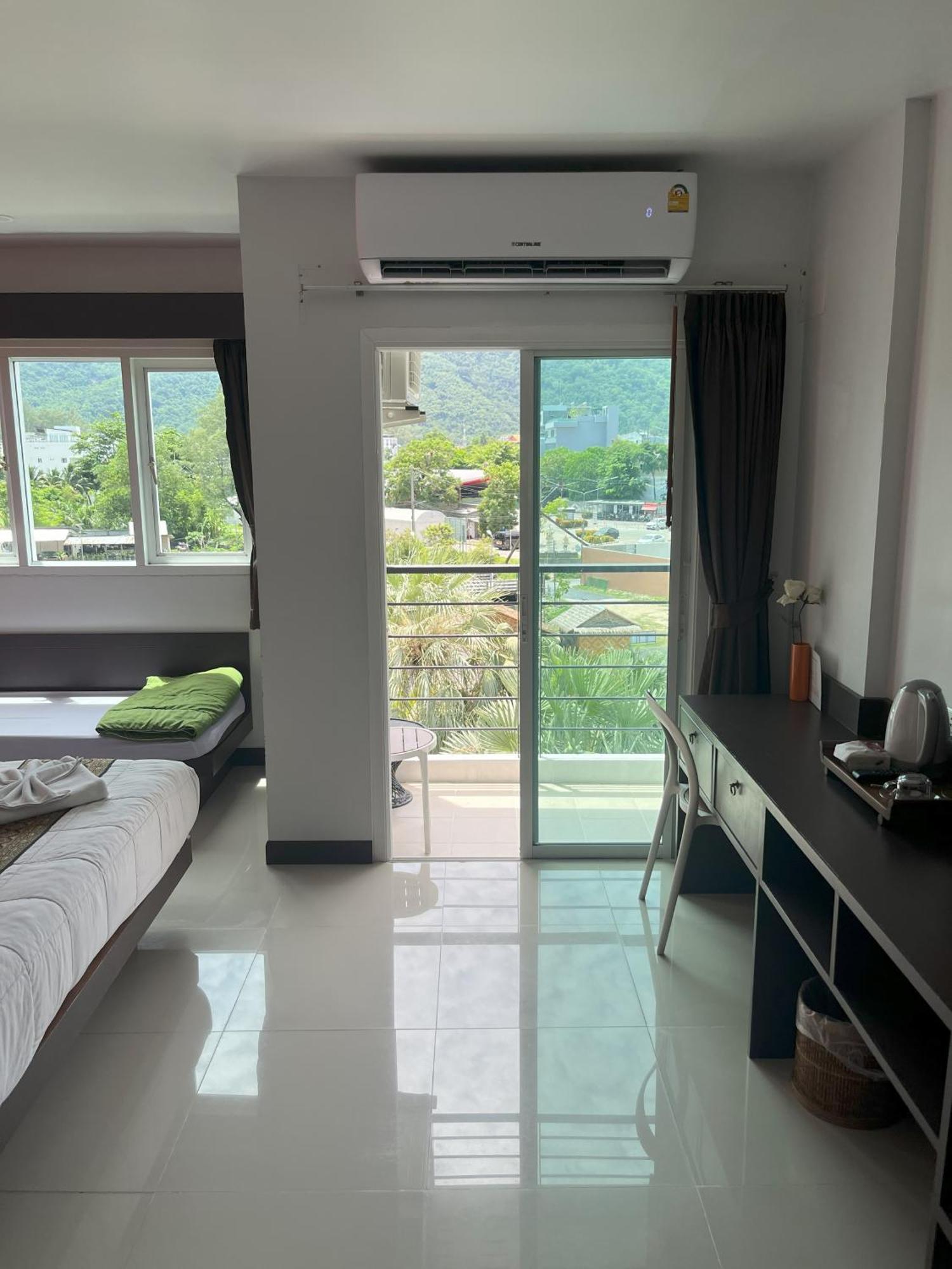 Hotel Chollada Pantai Kamala