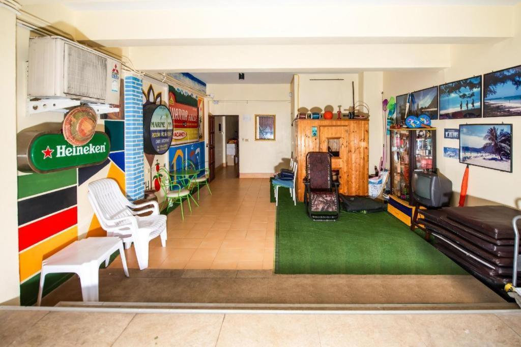 Hotel Oyo 343 Wanna Marine Patong