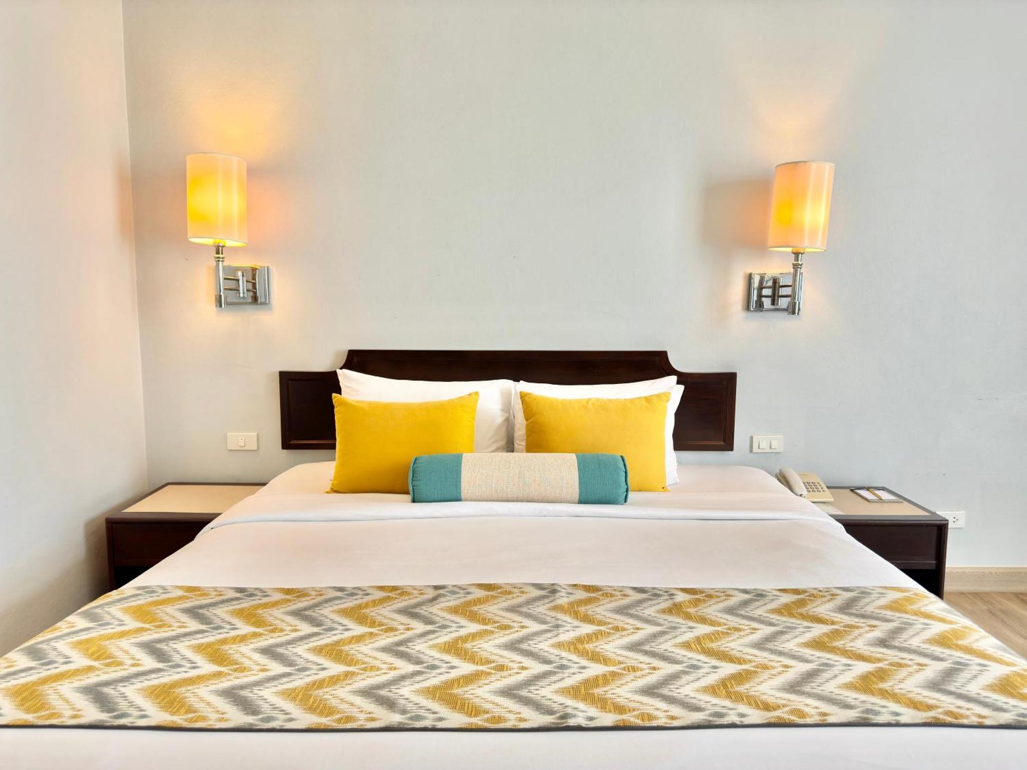 Merlin 4* Phuket