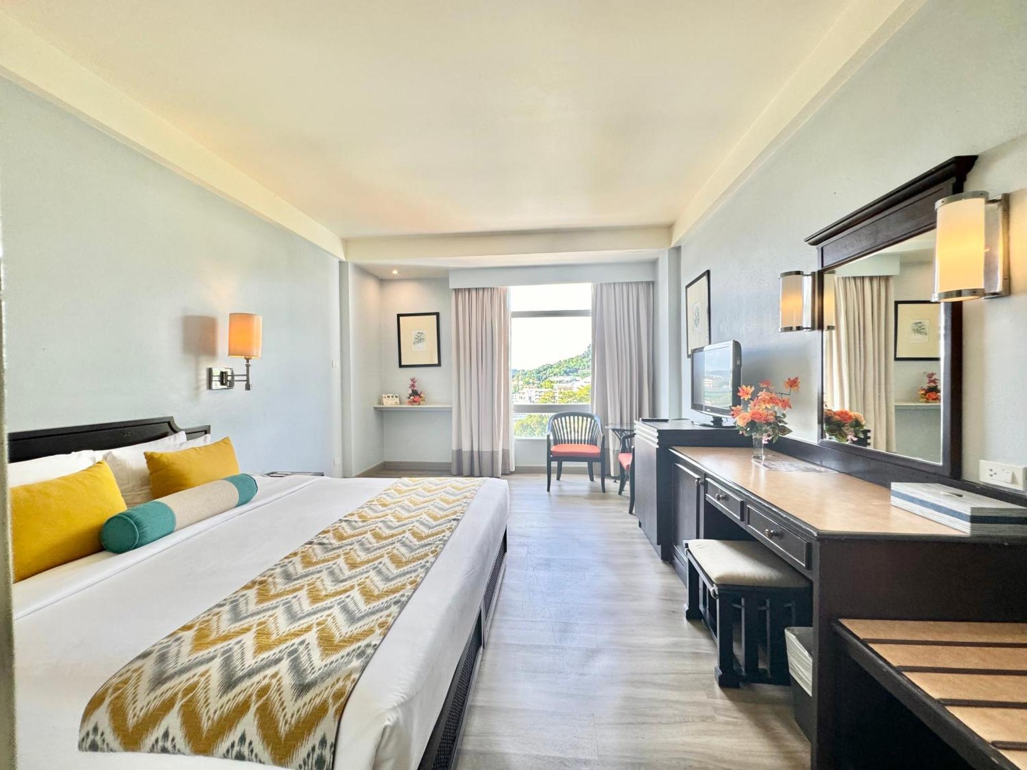 Merlin Hotel 4*