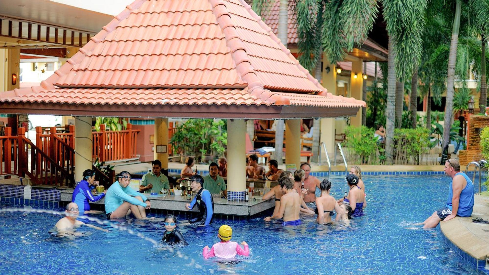 B Buri Hotel 3*